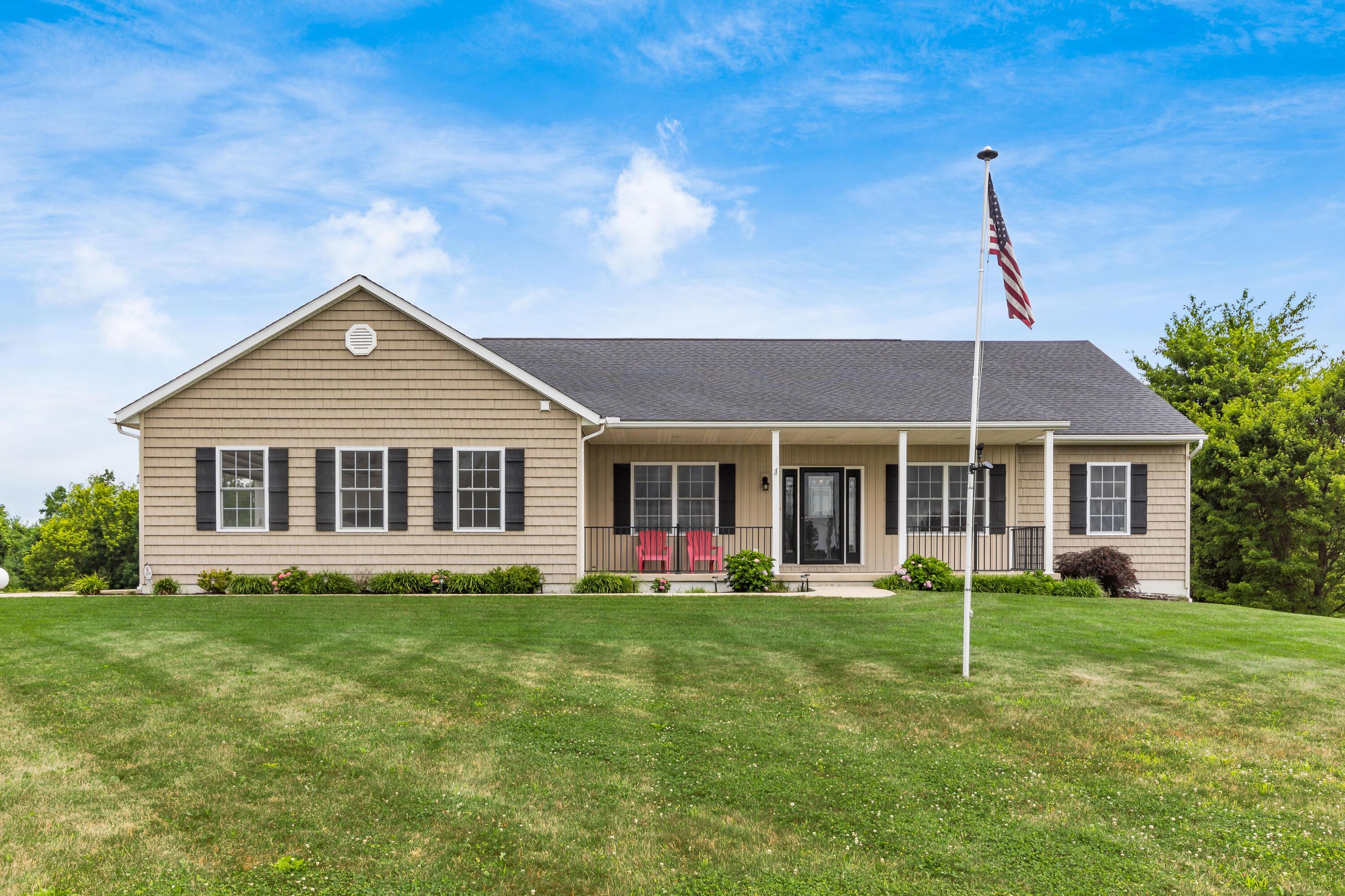 4195 Lock Road Property Photo 1