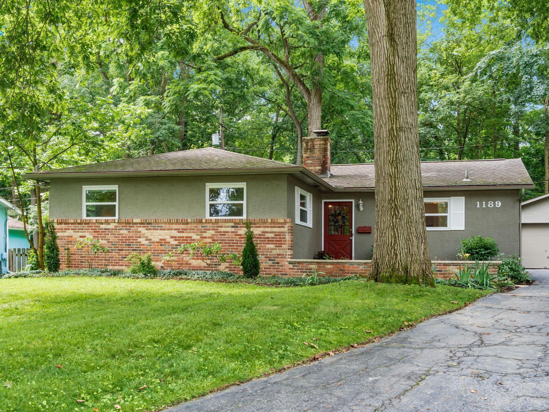 1189 Sunny Hill Drive Property Photo 1