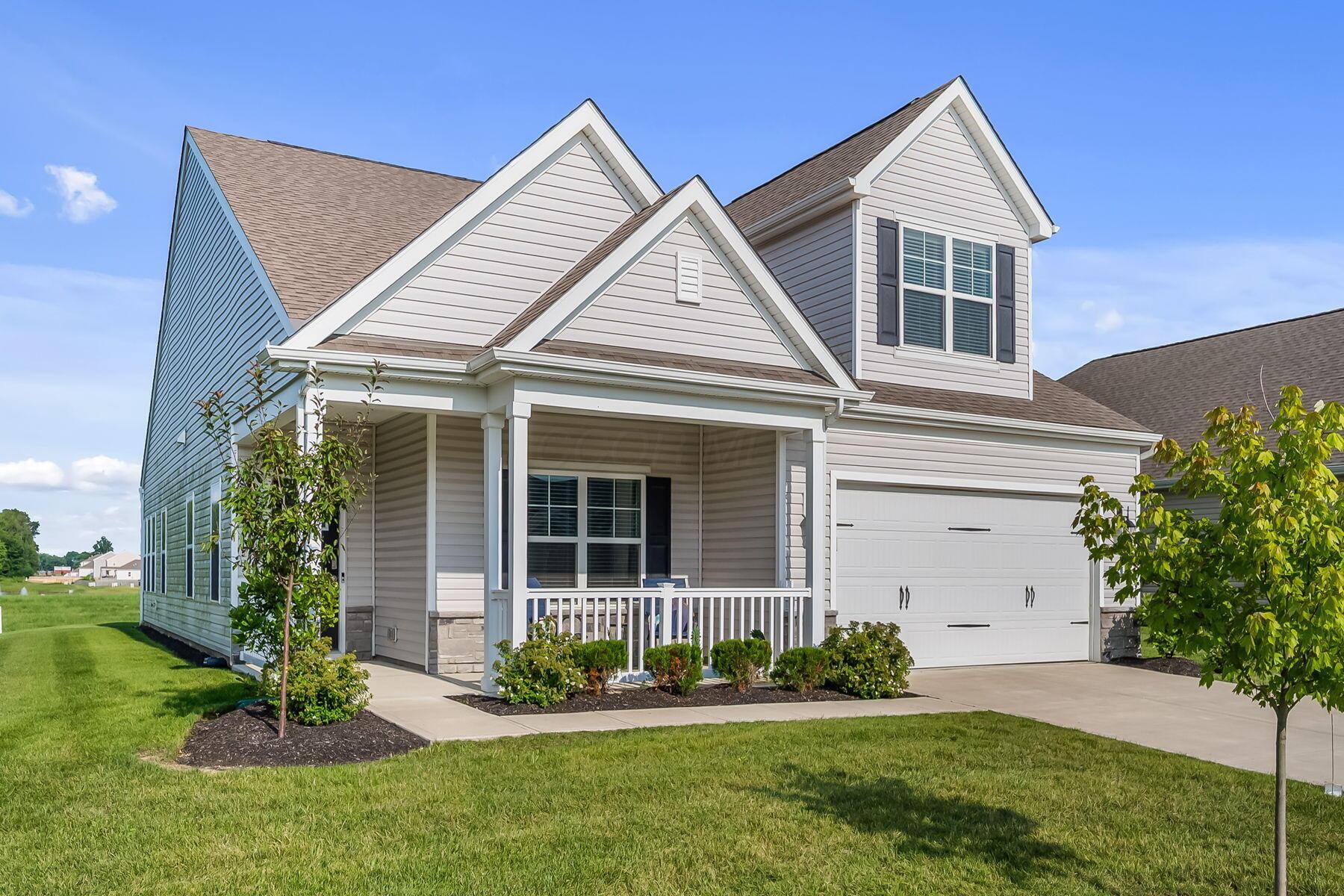 298 Mannaseh Drive W Property Photo 2