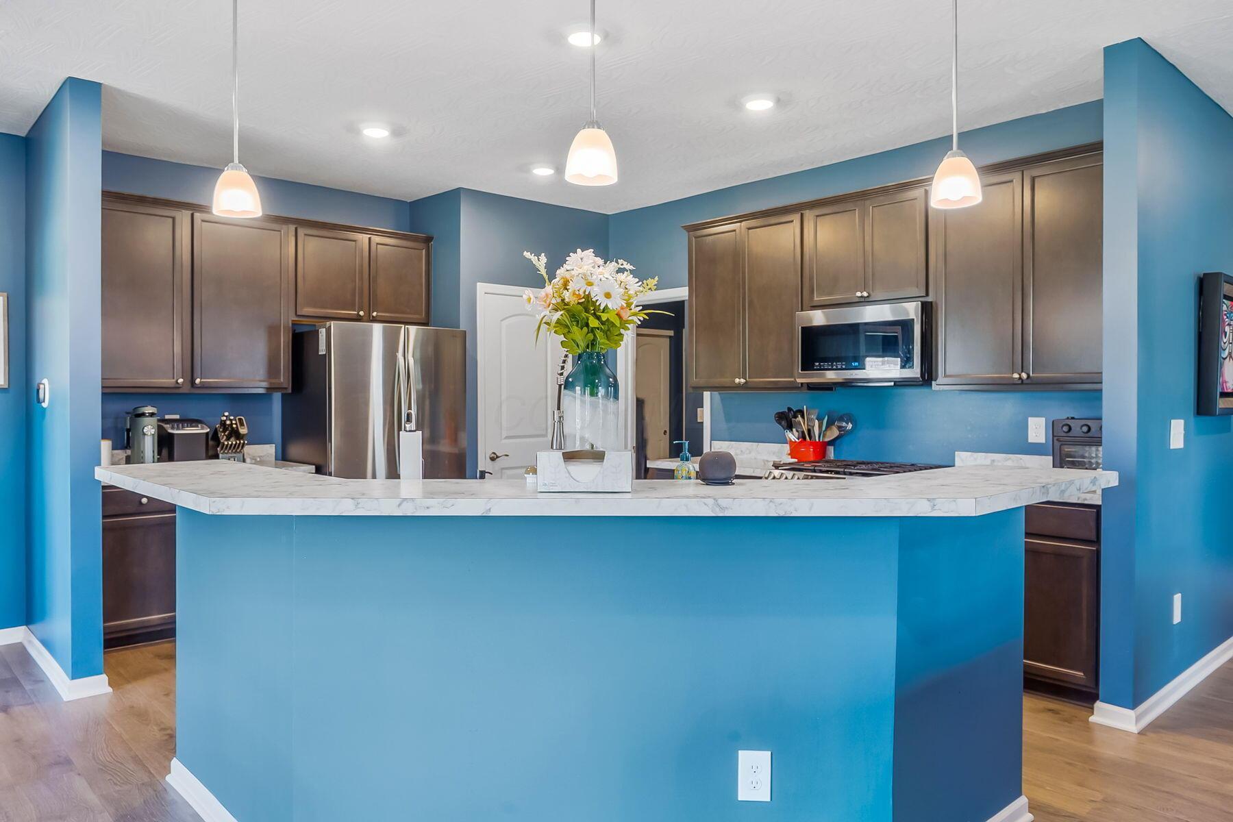 298 Mannaseh Drive W Property Photo 14