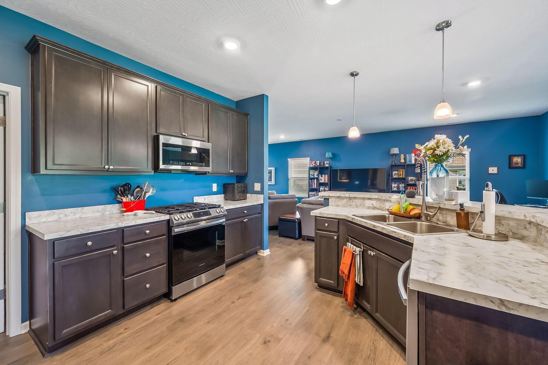 298 Mannaseh Drive W Property Photo 15