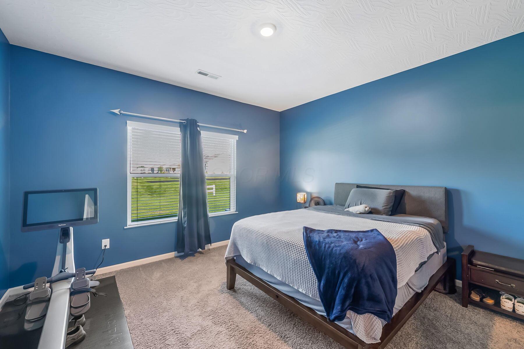 298 Mannaseh Drive W Property Photo 19