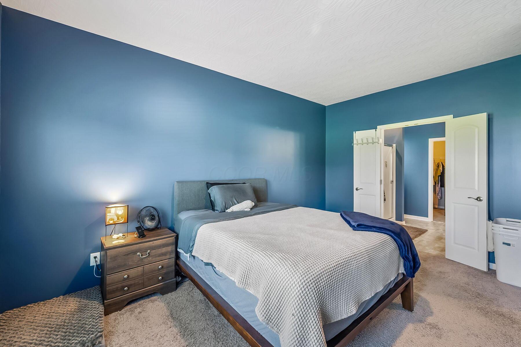 298 Mannaseh Drive W Property Photo 20