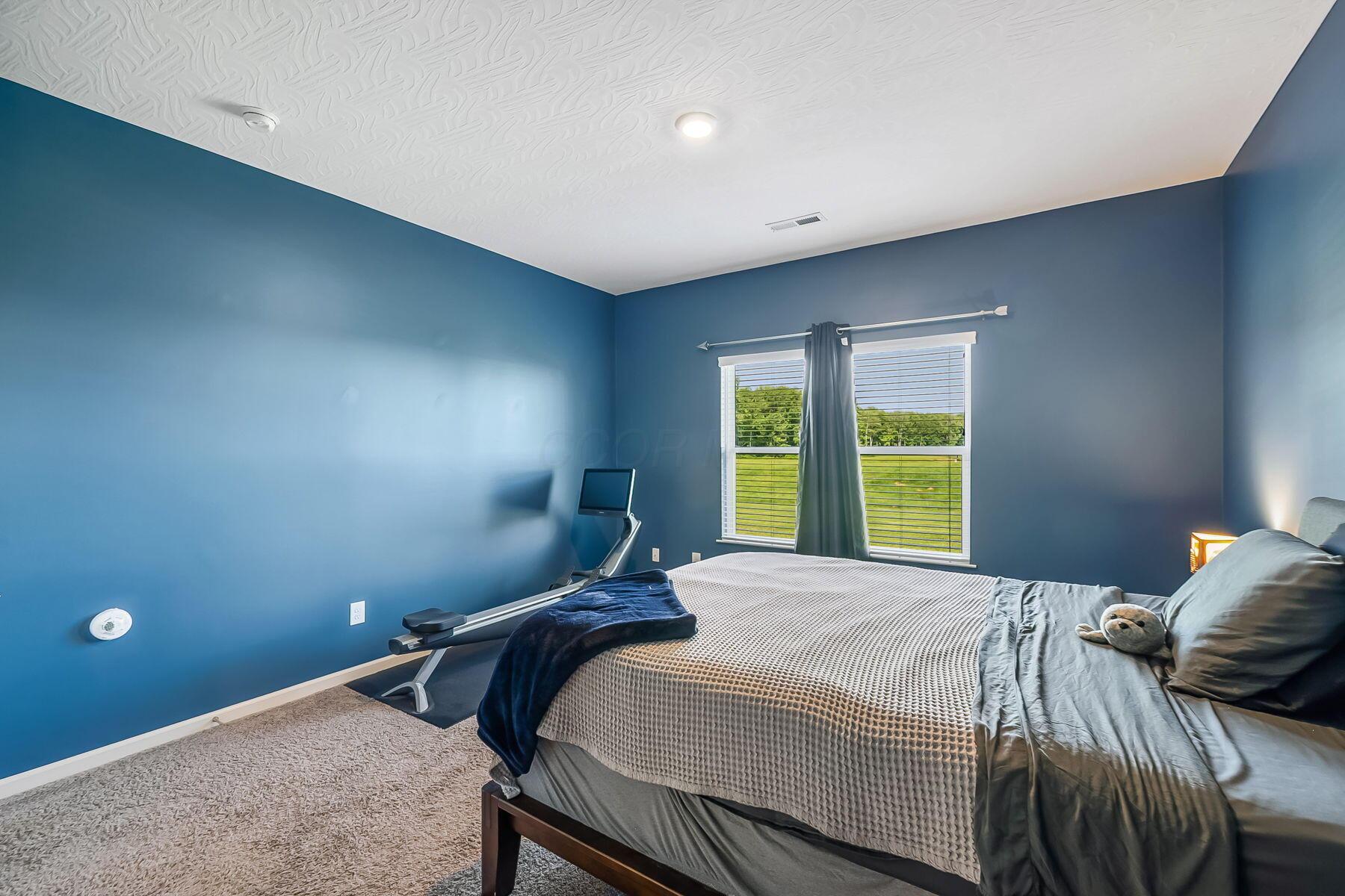 298 Mannaseh Drive W Property Photo 21