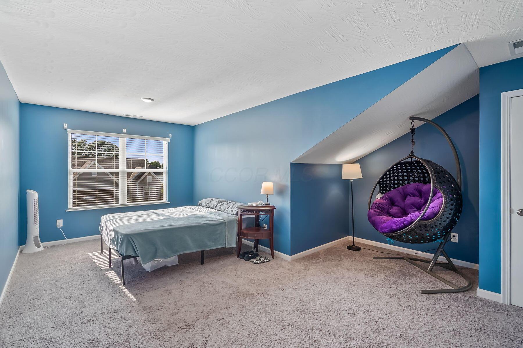 298 Mannaseh Drive W Property Photo 29