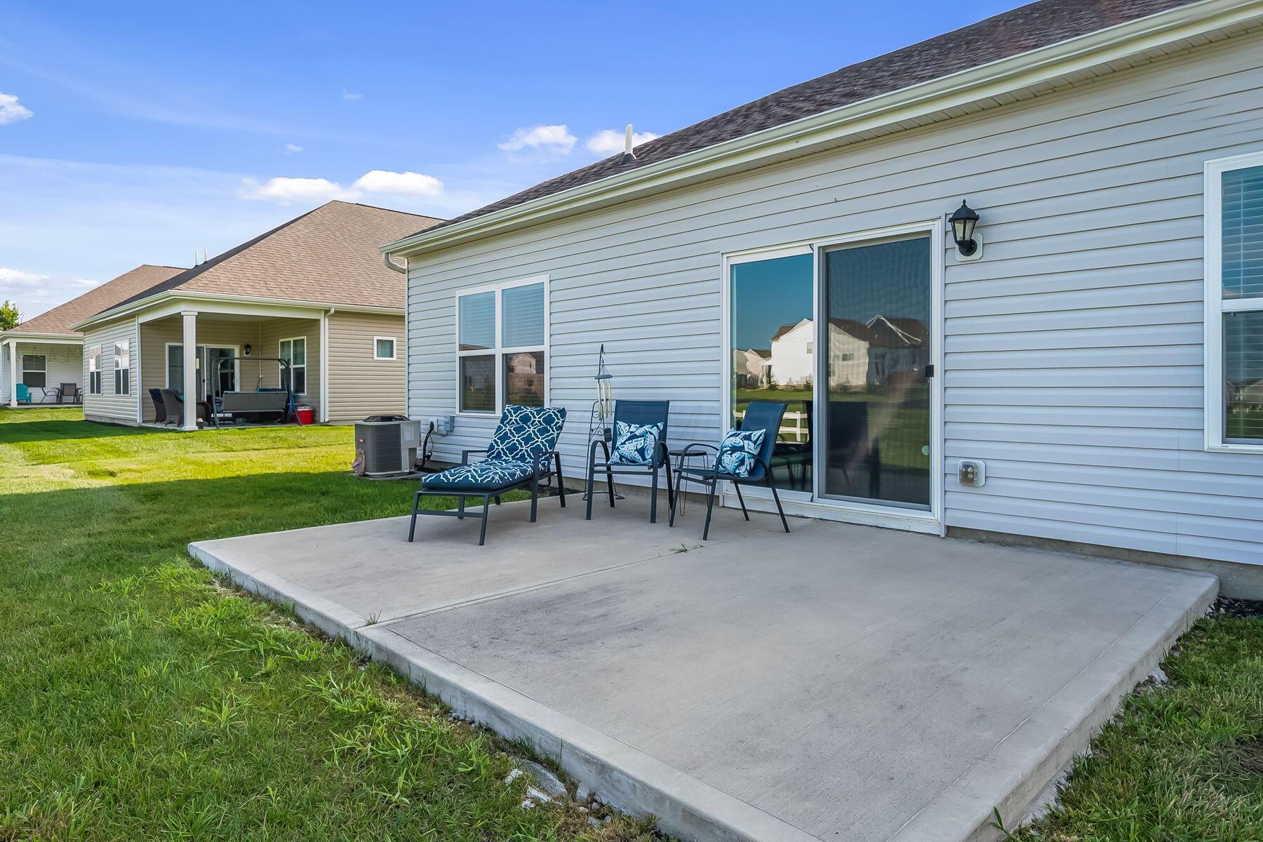 298 Mannaseh Drive W Property Photo 32