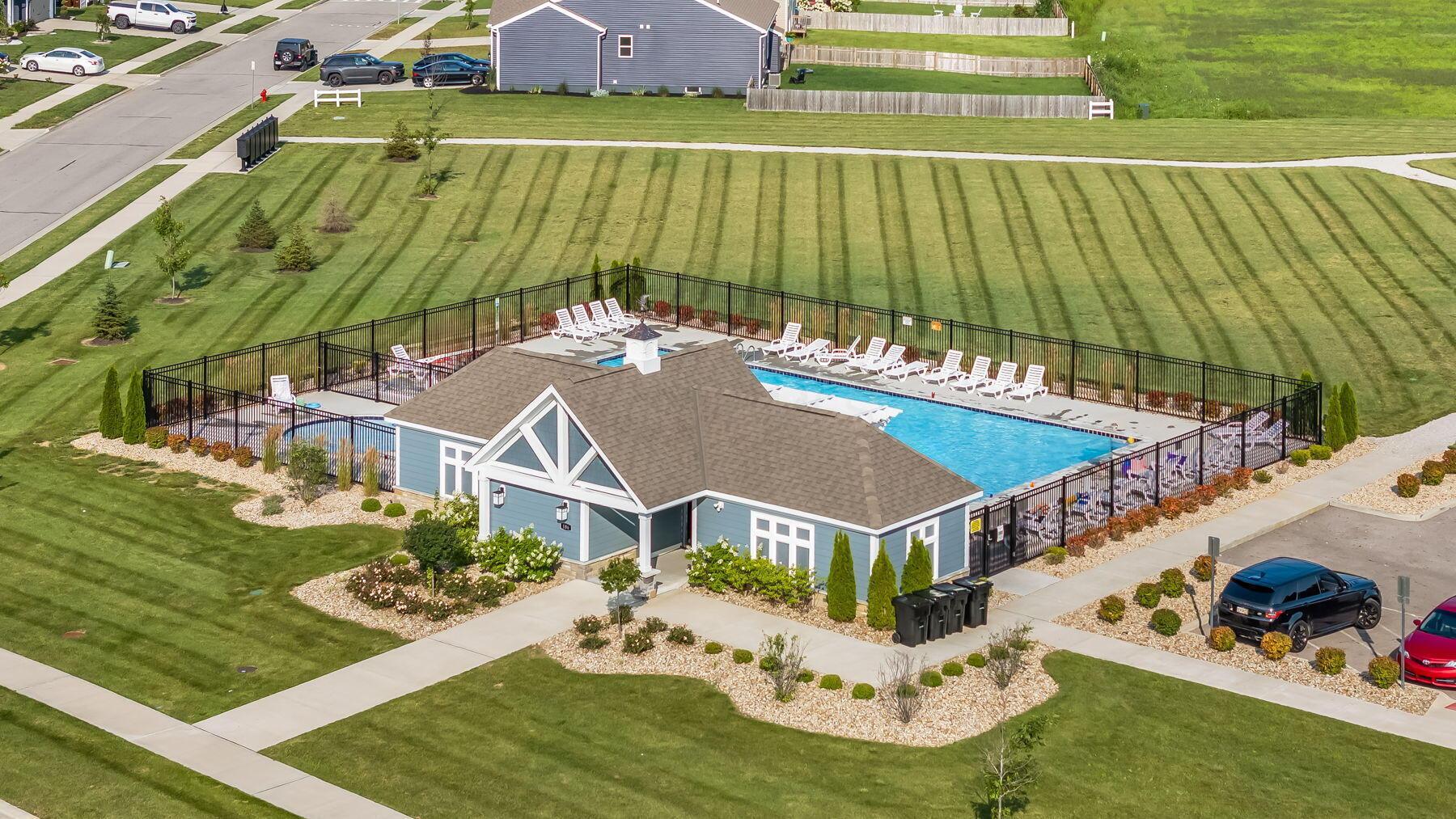 298 Mannaseh Drive W Property Photo 41