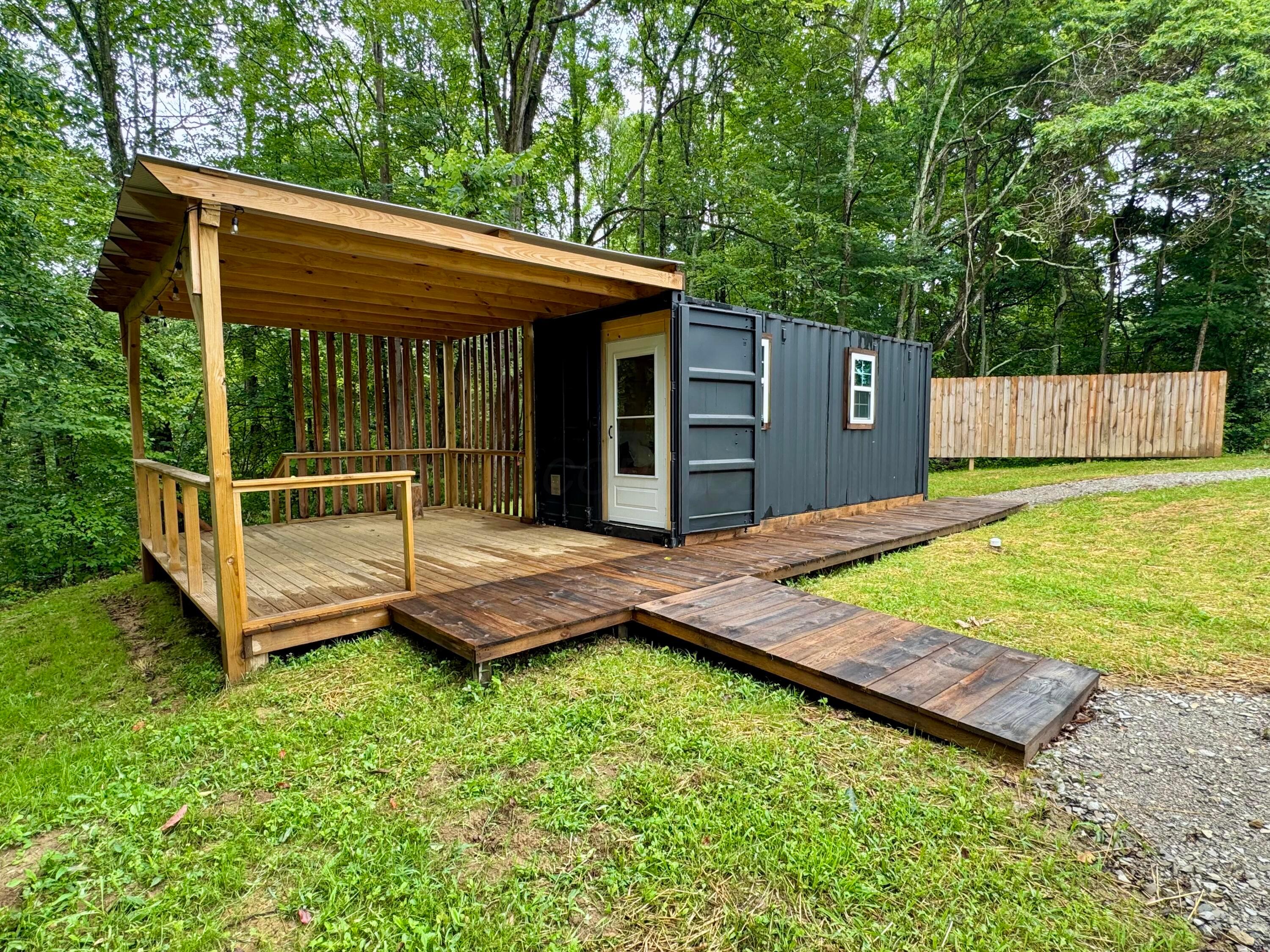 10885 Oak Grove Road Property Photo 1