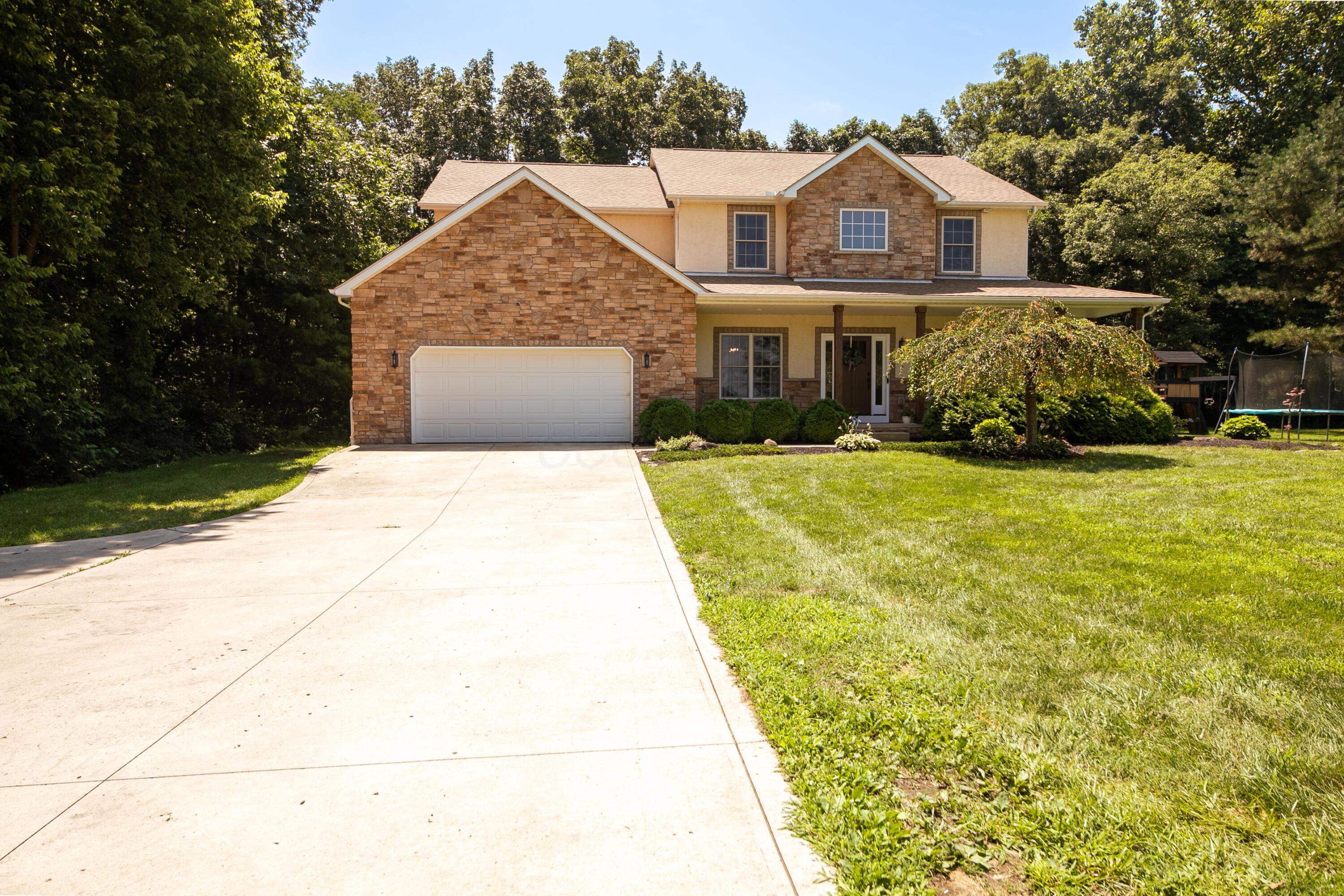 747 London Groveport Road Property Photo
