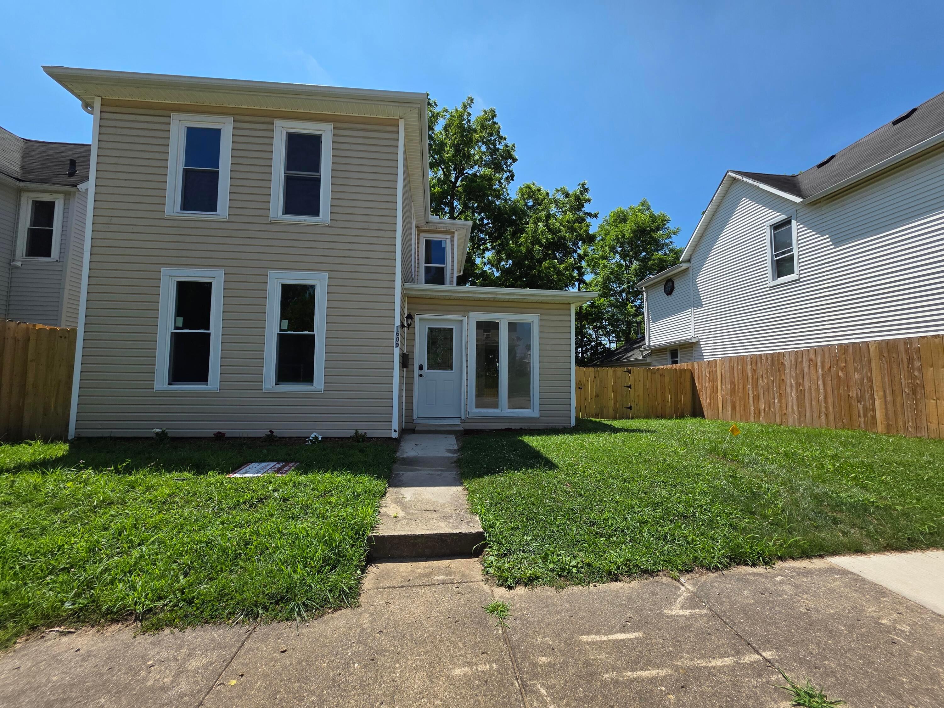 1609 Irwin Avenue Property Photo 1