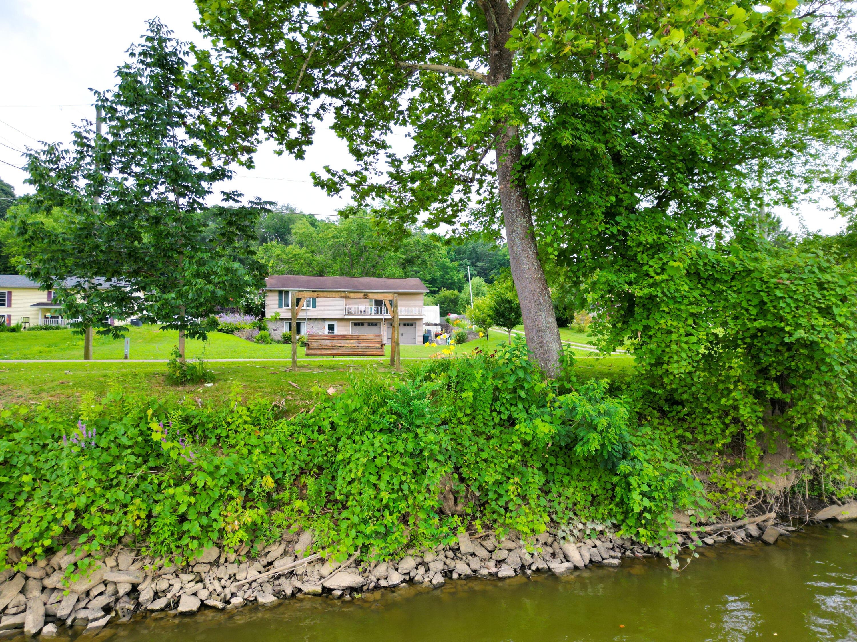 4145 Old River Road Property Photo 7
