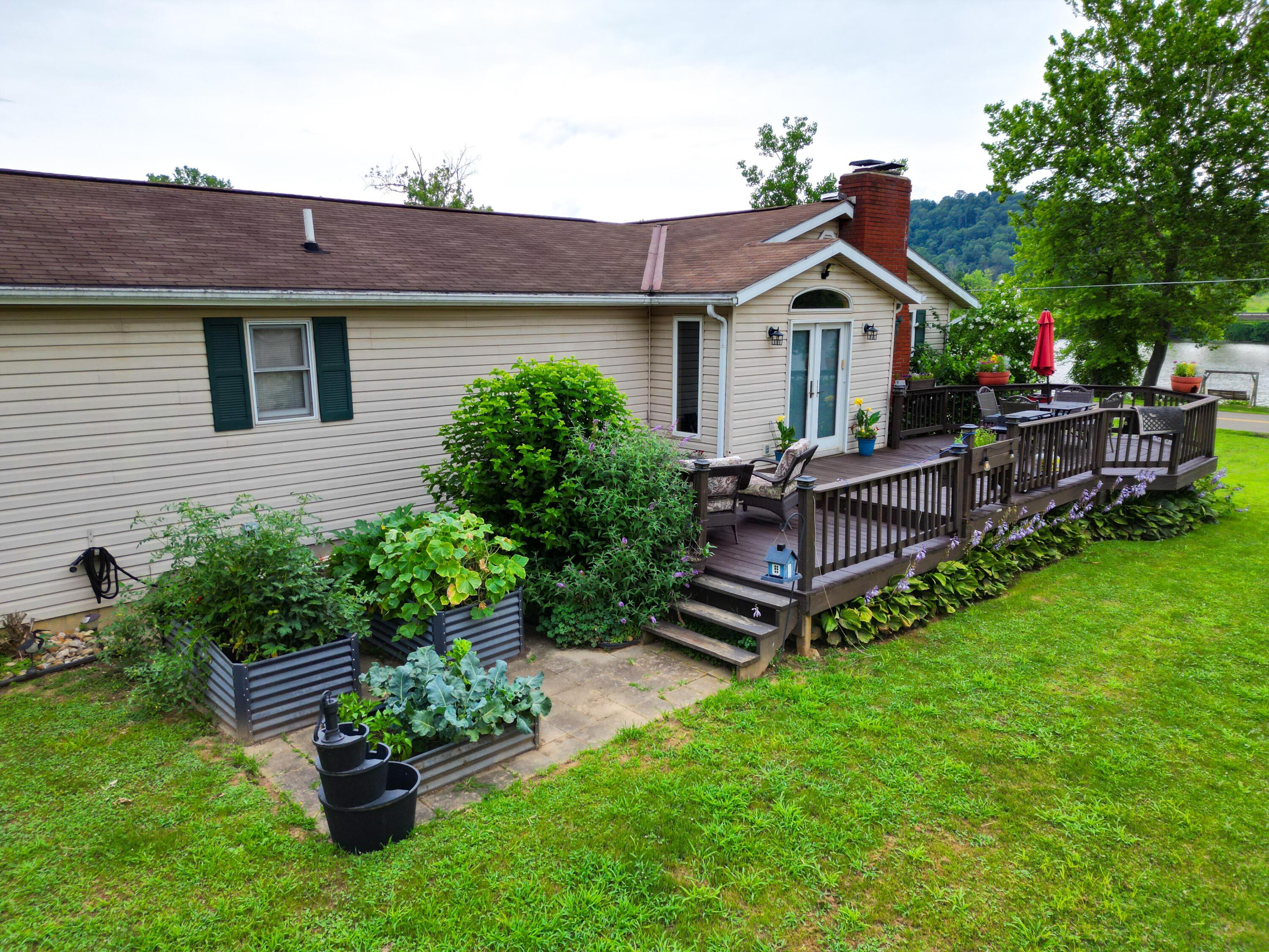 4145 Old River Road Property Photo 12