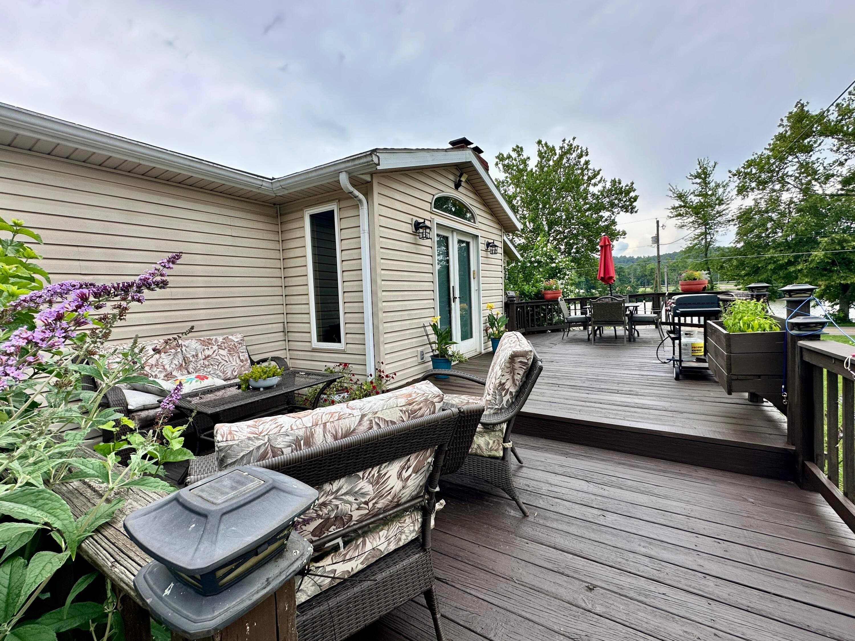 4145 Old River Road Property Photo 15