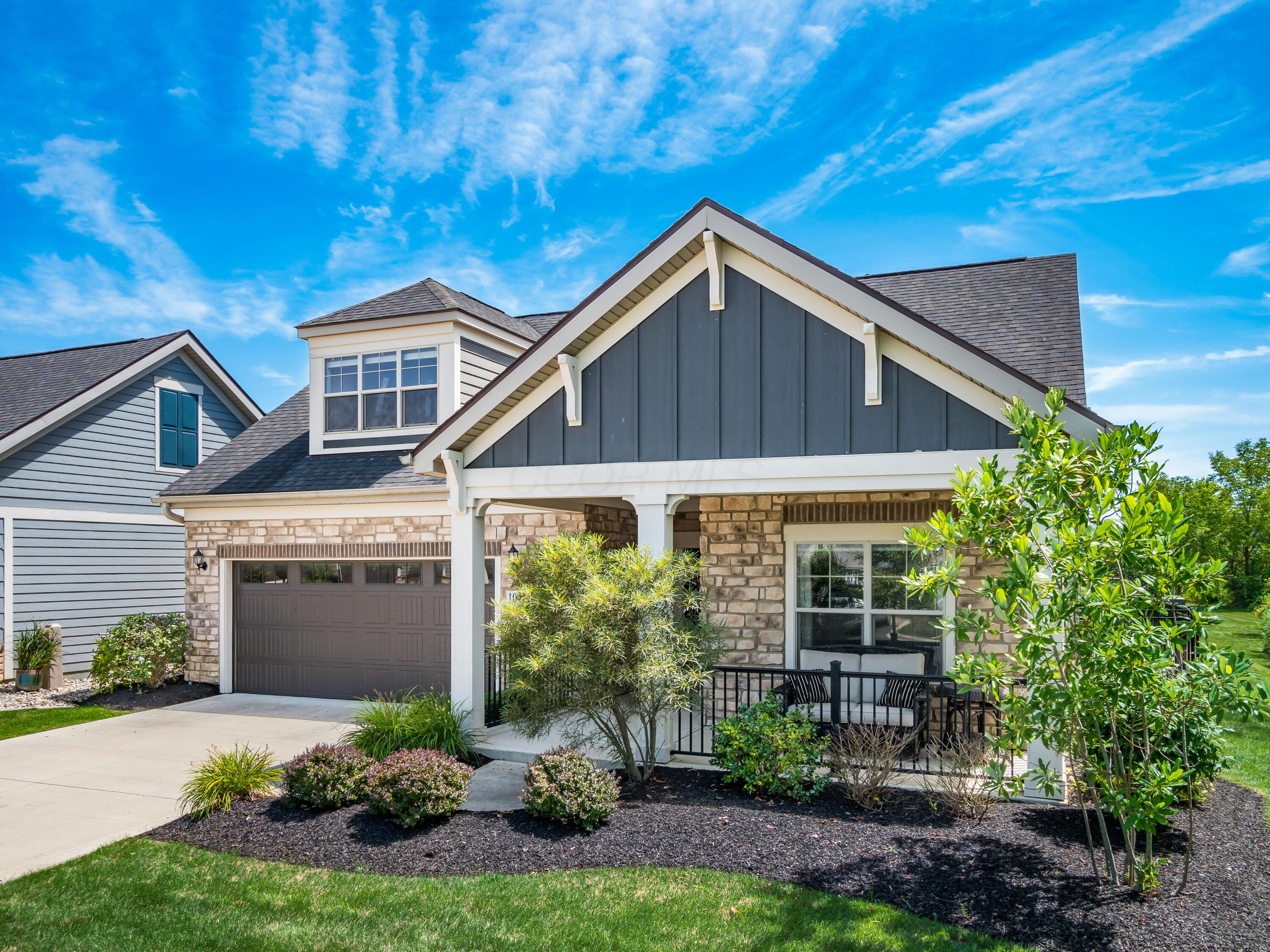 10411 Spicebrush Drive Property Photo 1