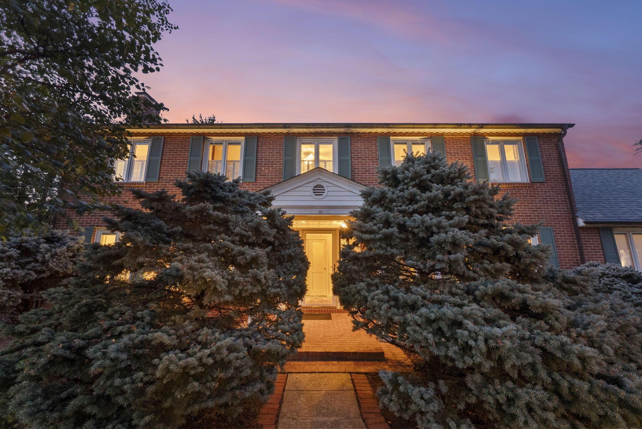 2560 Chartwell Road Property Photo 1