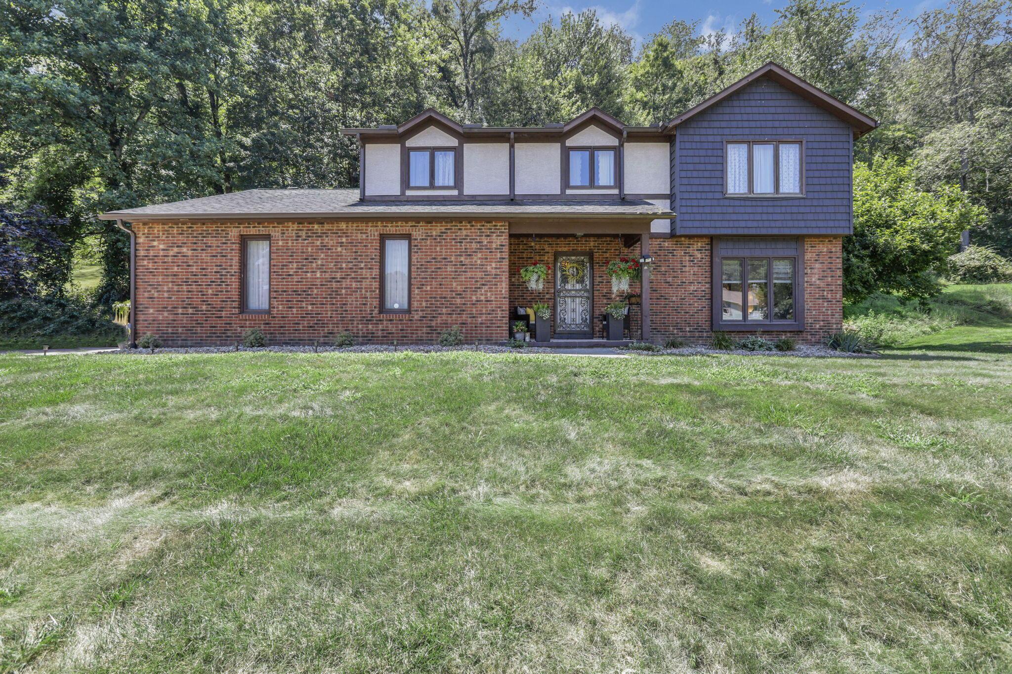 1475 Londondale Parkway Property Photo 1