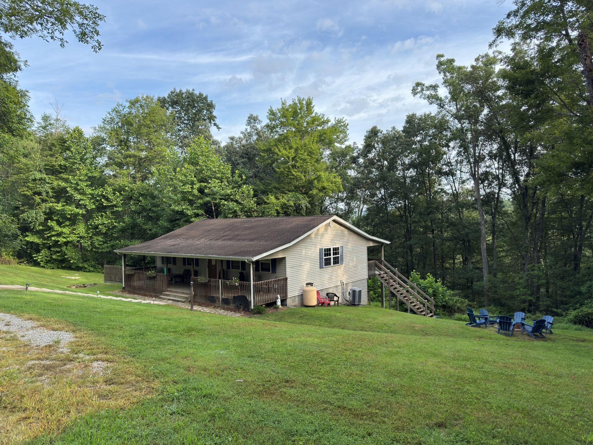 34534 Hunters Ridge Drive W Property Photo 1