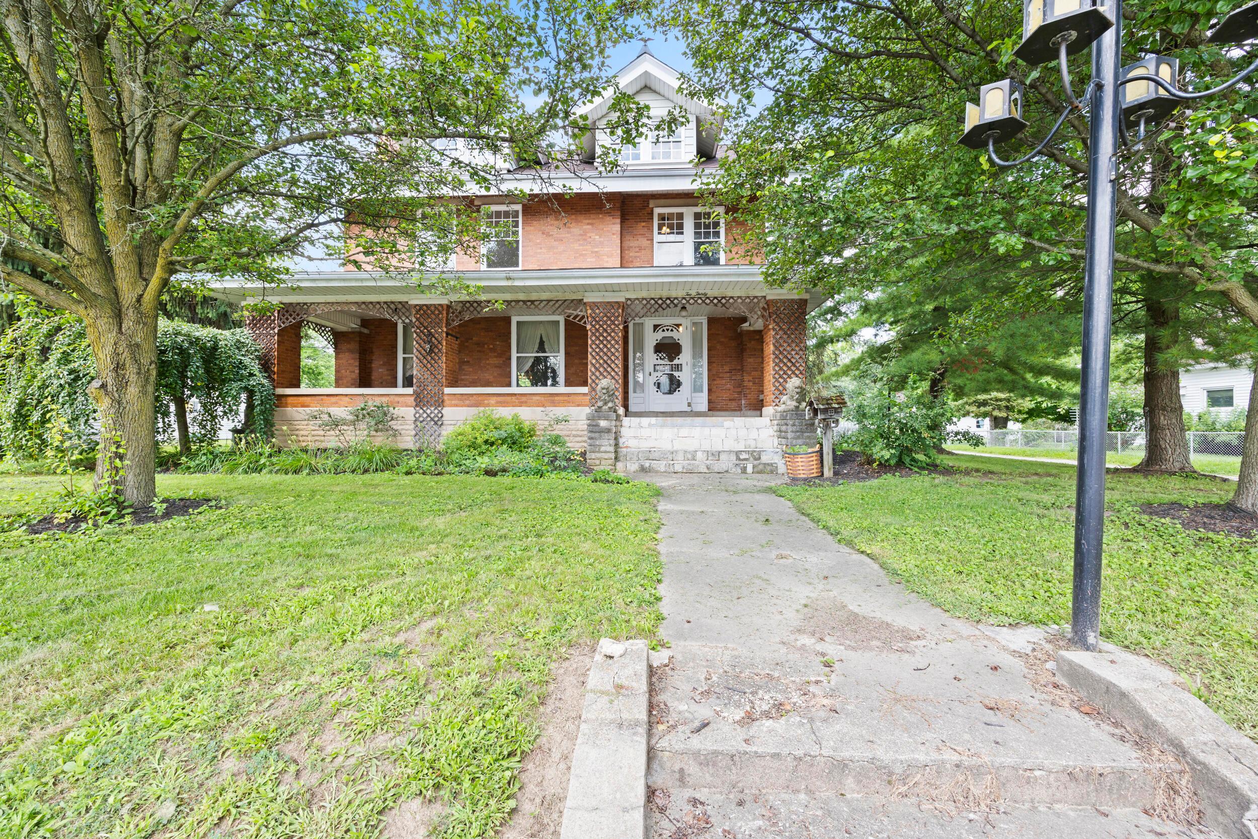 230 W Columbus Street Property Photo 1