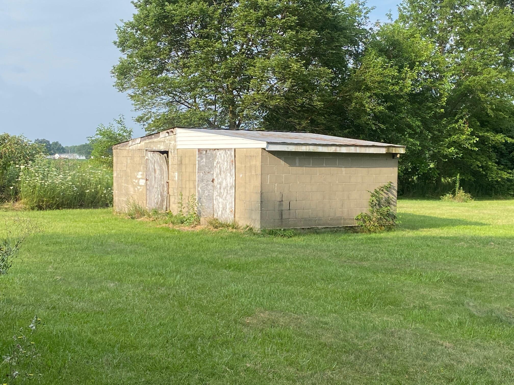 1998 State Route 37 E Property Photo 6