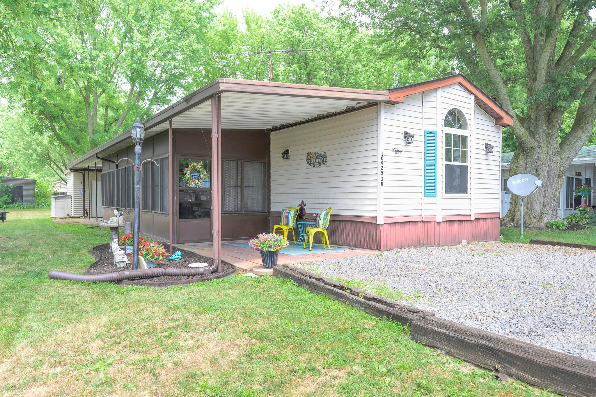 10925 Pine Circle, 30 Property Photo 1
