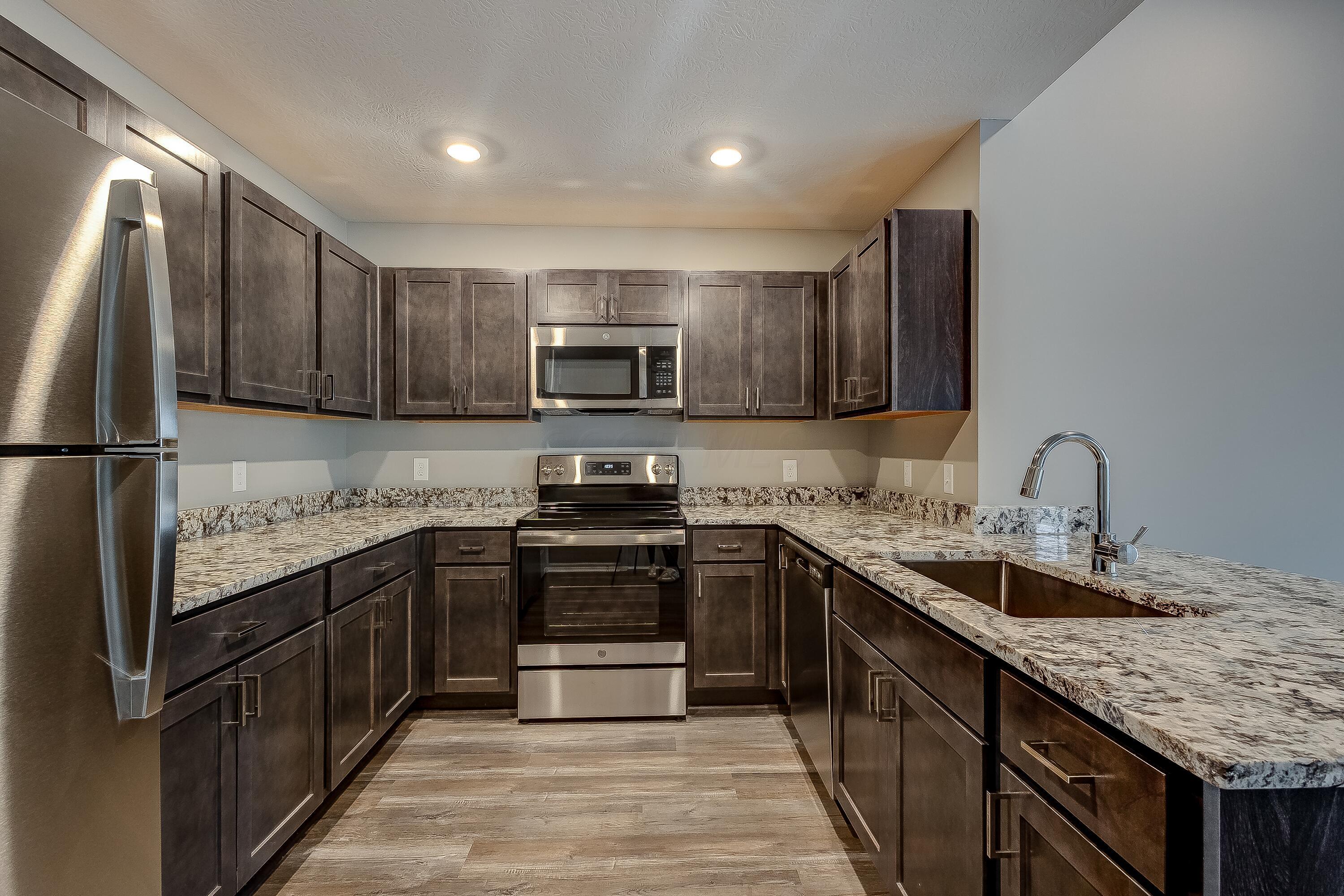 9255 Sun Gold Loop Property Photo 1
