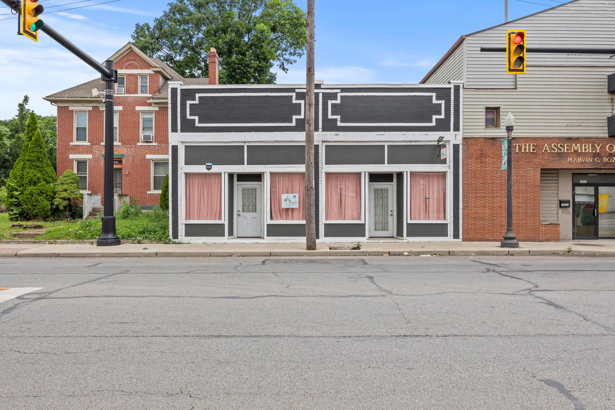 1575-1577 Parsons Avenue Property Photo 1