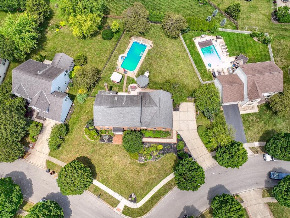 6430 Rossmore Lane Property Photo 6