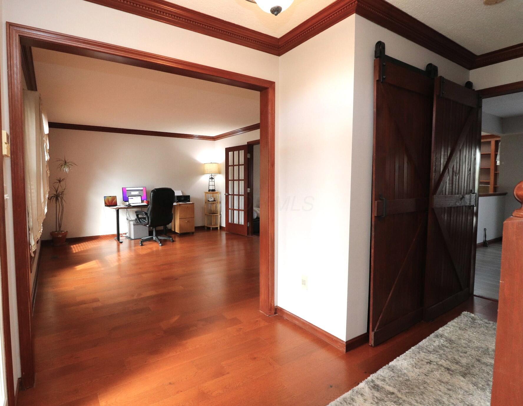 6430 Rossmore Lane Property Photo 10