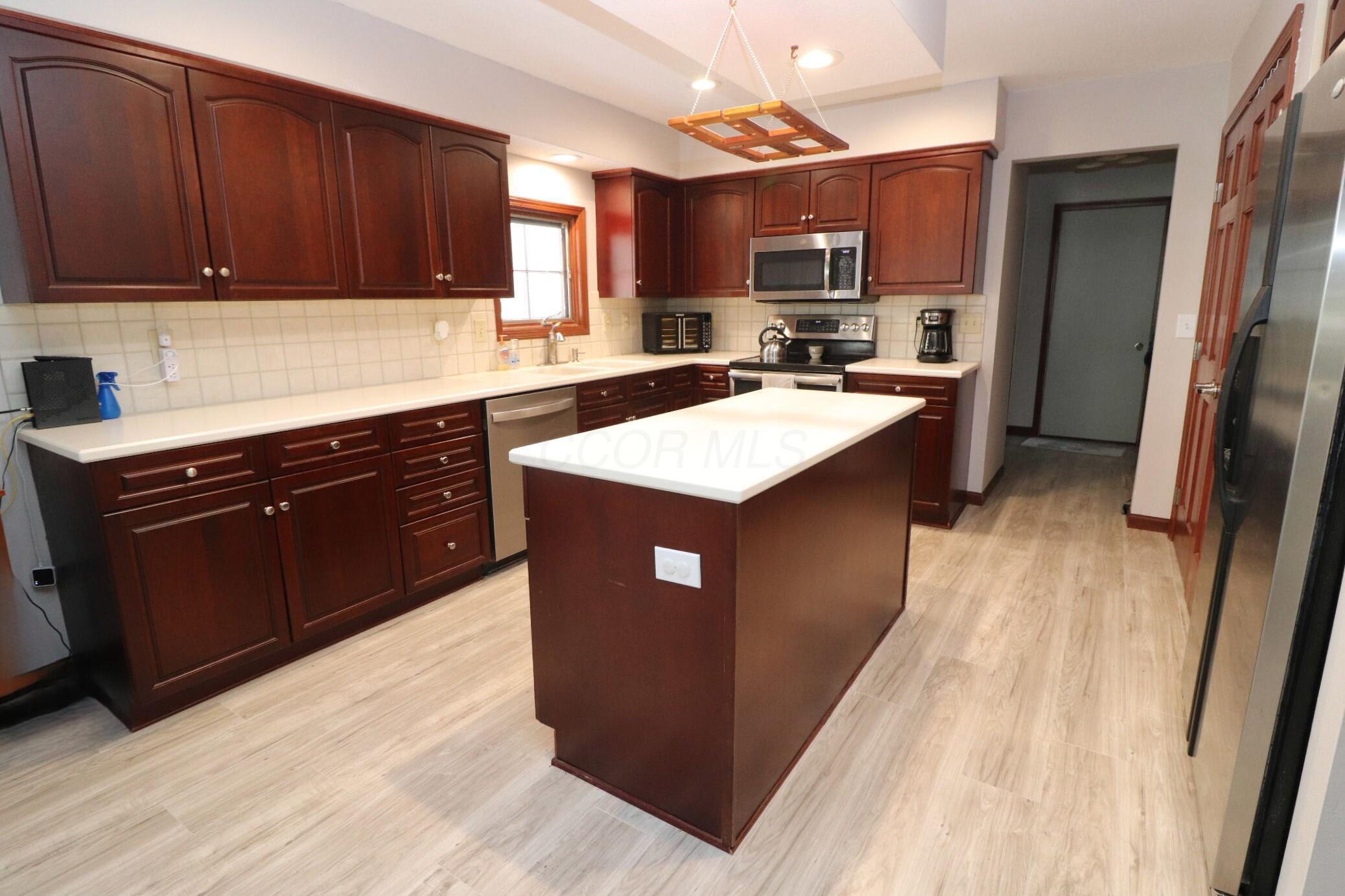 6430 Rossmore Lane Property Photo 16