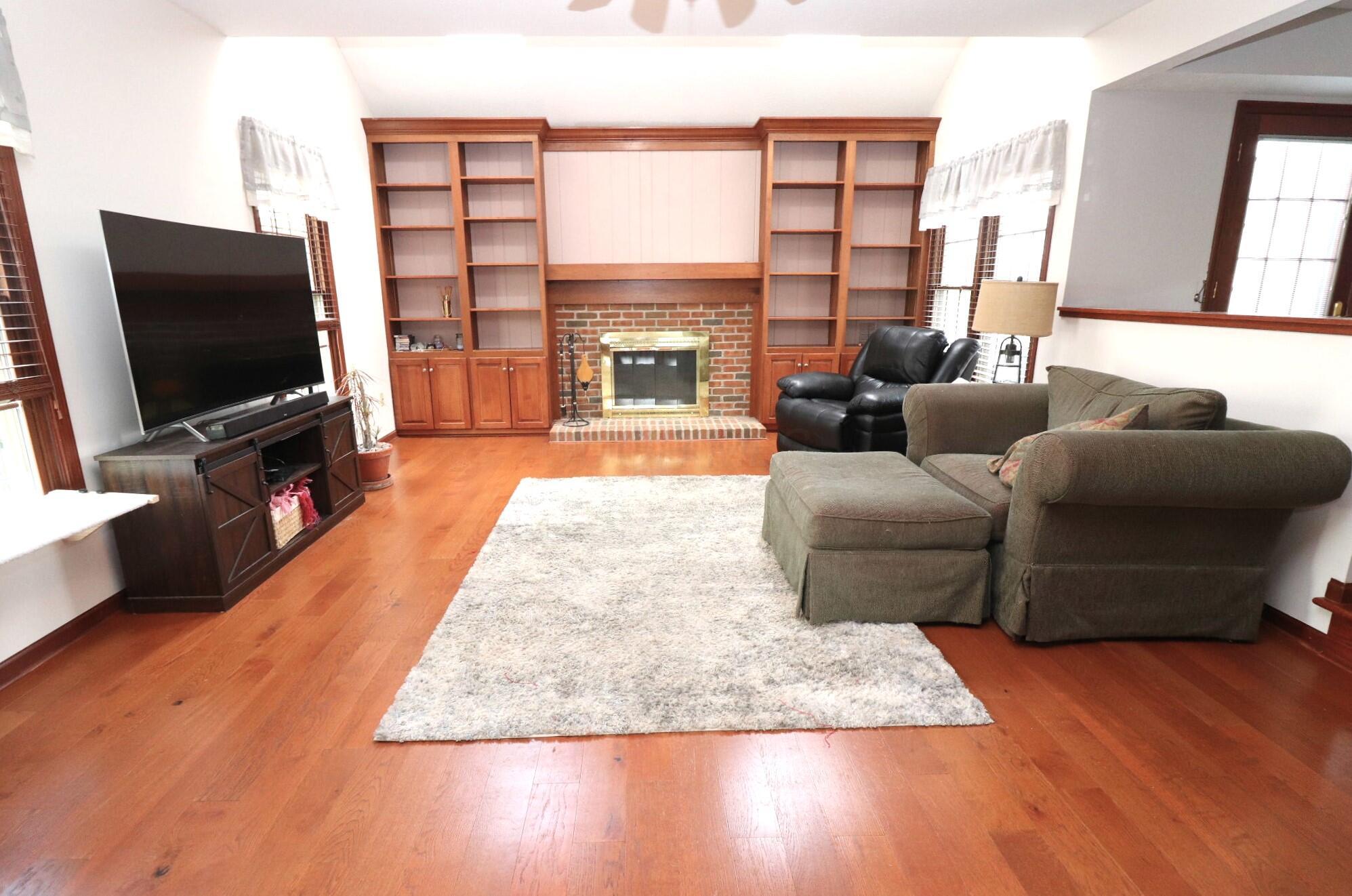 6430 Rossmore Lane Property Photo 25