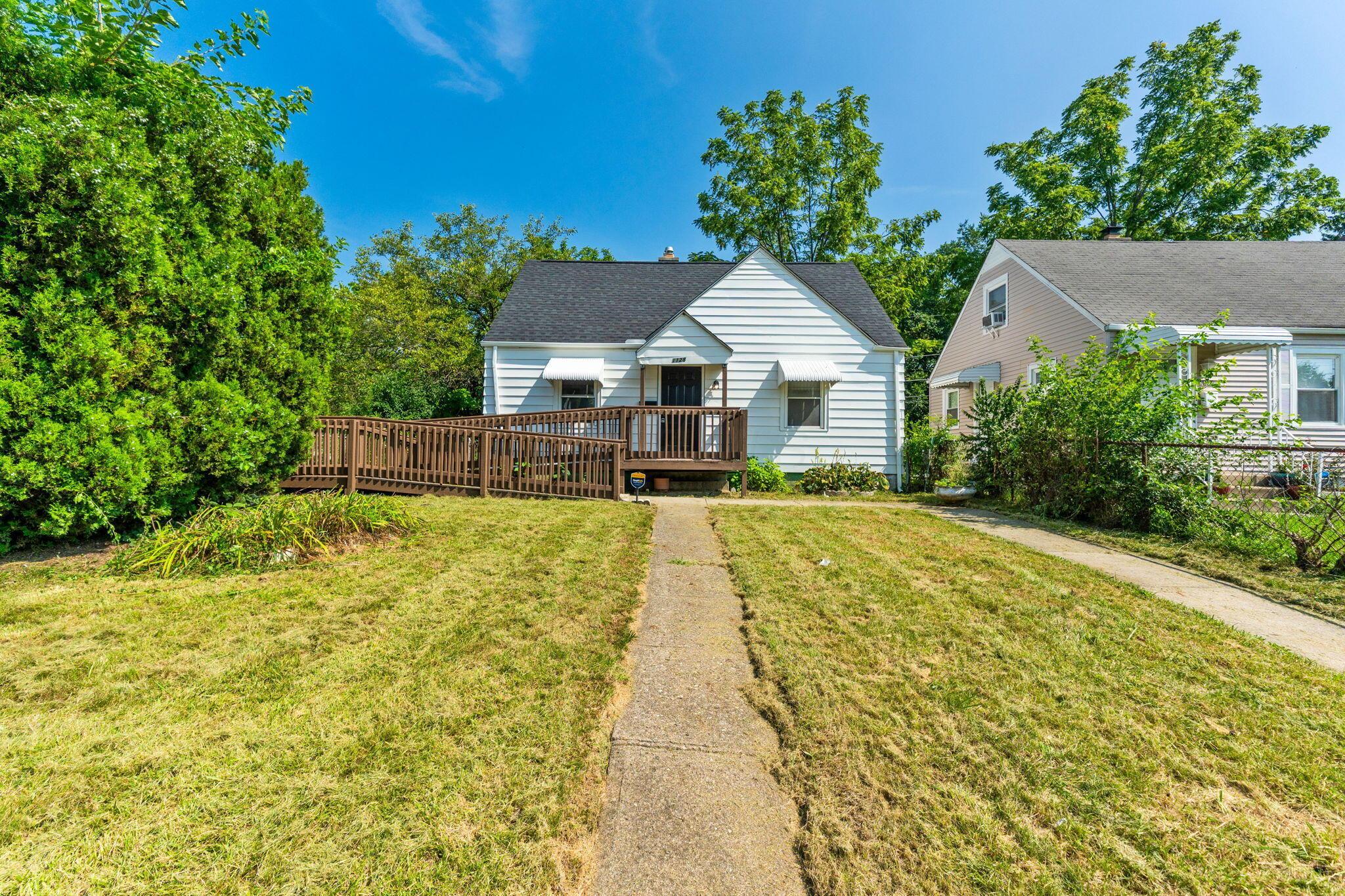 1128 E 24th Avenue Property Photo 1