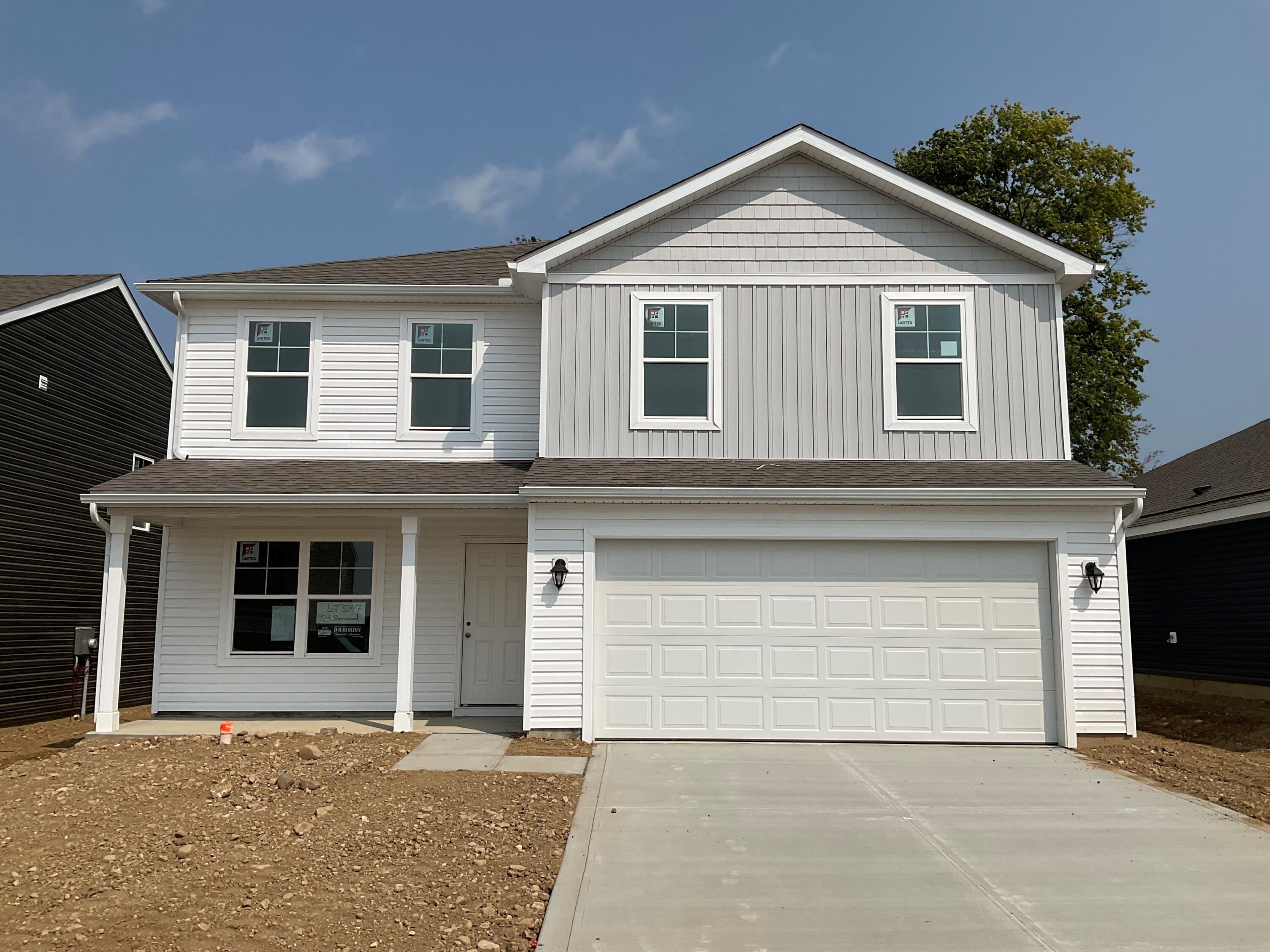 923 Sherwood Loop Property Photo 1