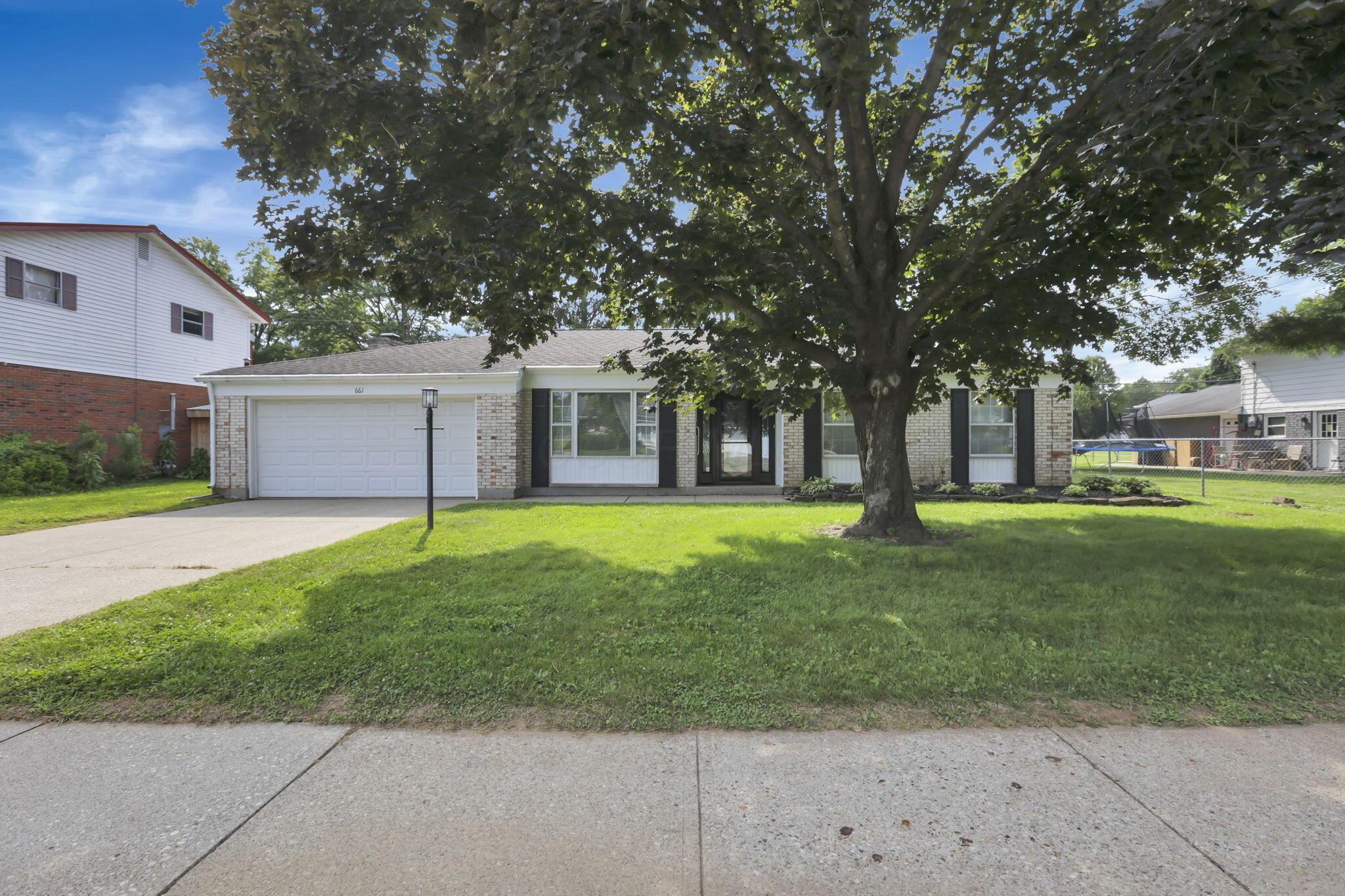 661 Robin Lane Property Photo 1