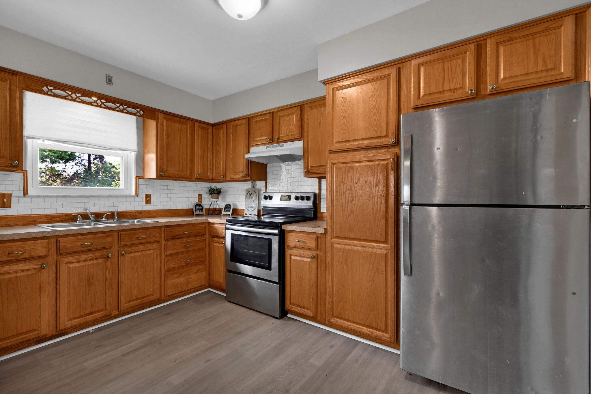 5227 Ivyhurst Drive Property Photo 11