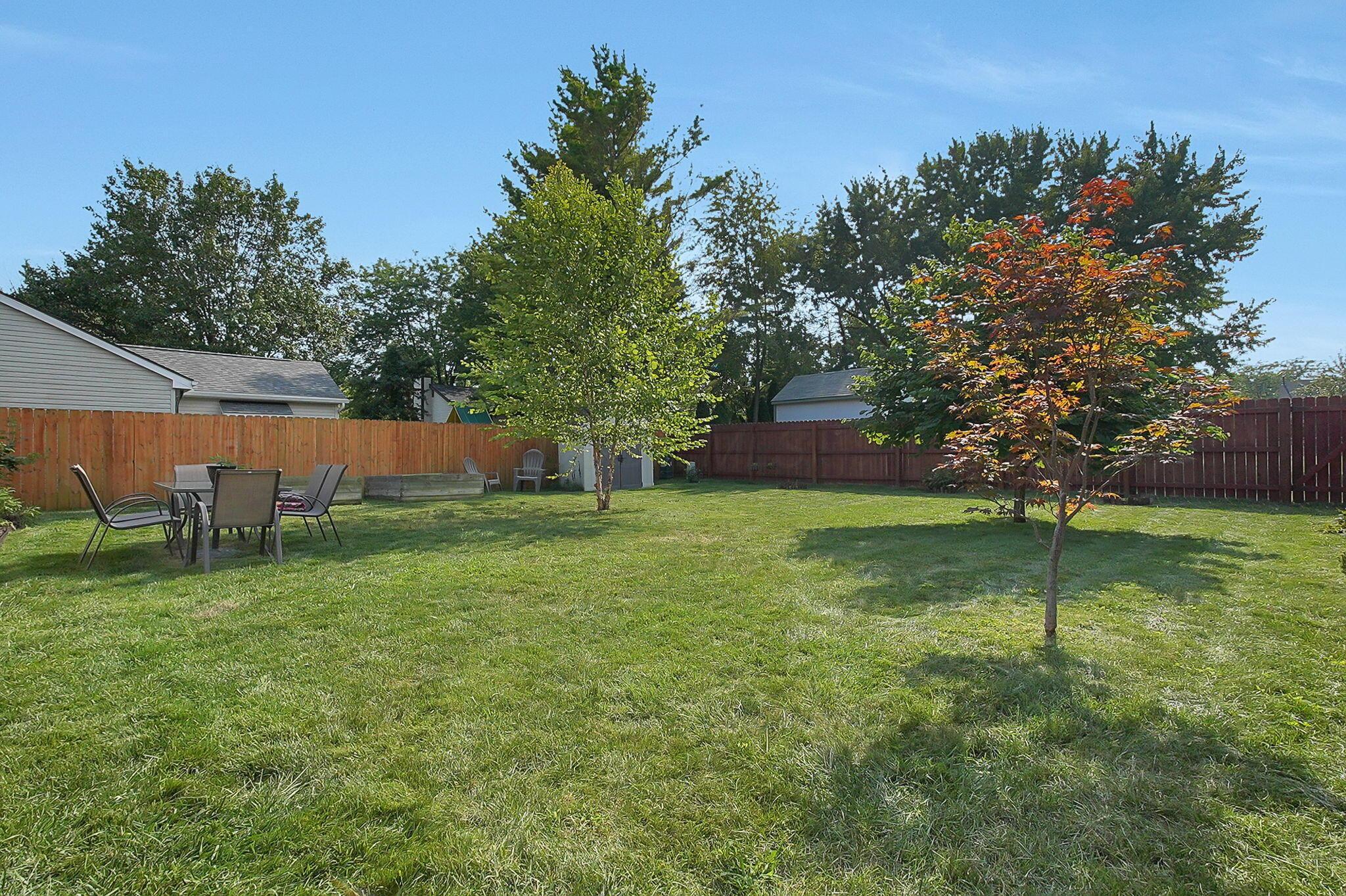 5945 Meadowsglen Drive Property Photo 27