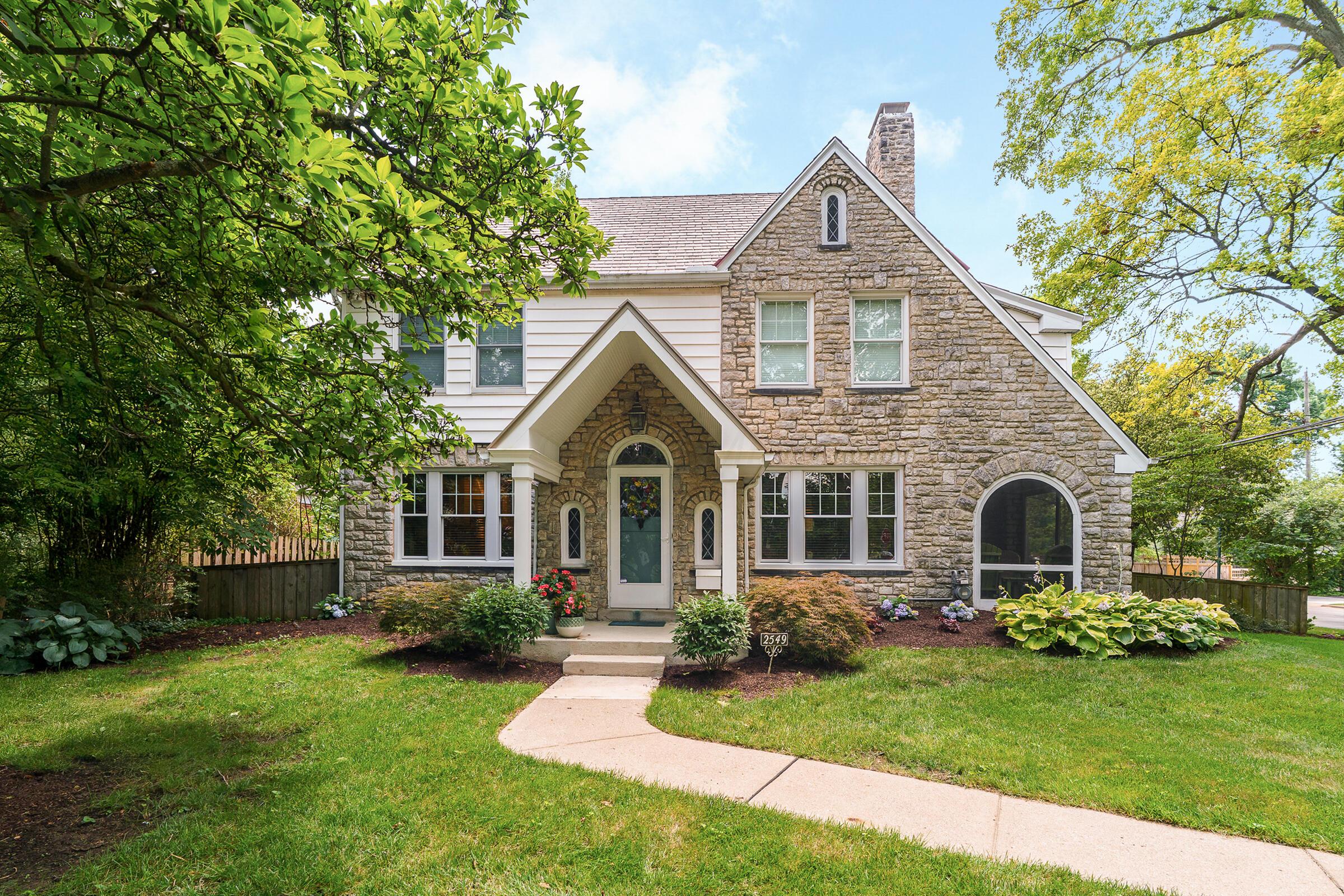 2549 Brentwood Road Property Photo
