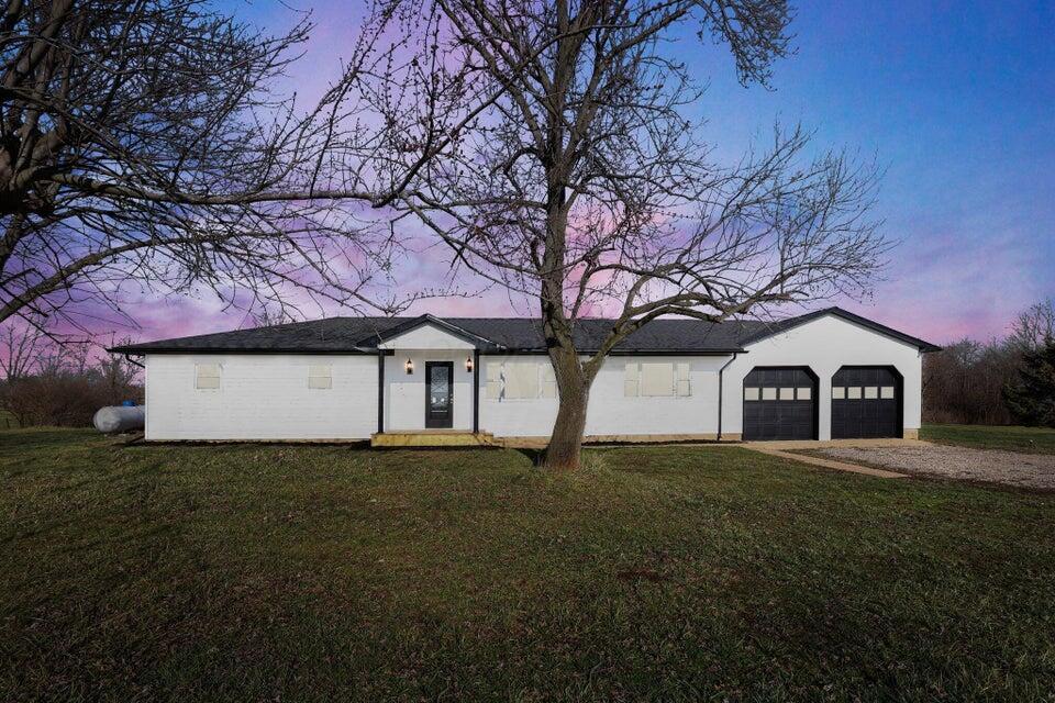 11744 Yankeetown Pike Property Photo 1