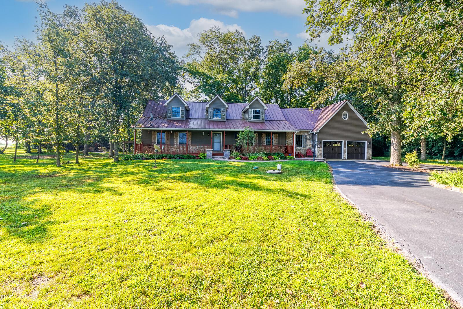 9380 Rockwell Road, Ne Property Photo 1