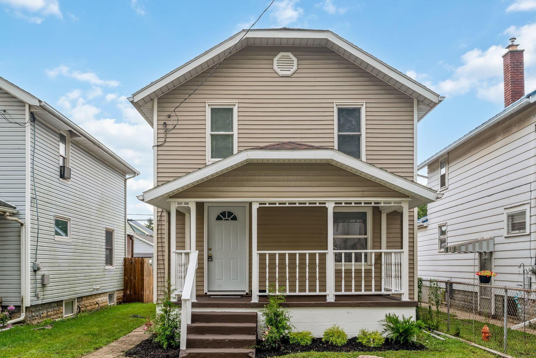 645 Henry Street Property Photo 1
