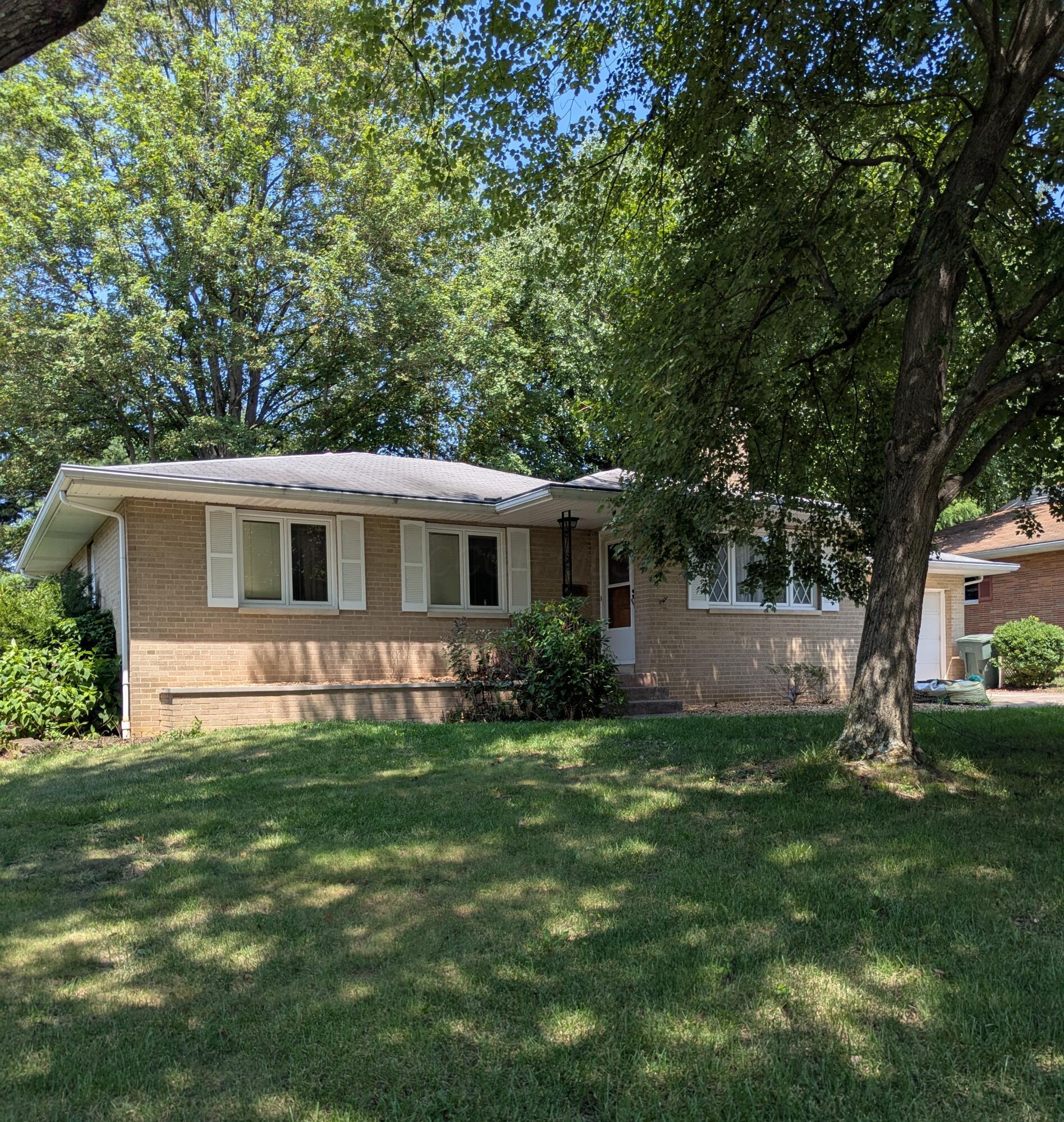 220 Ceramic Drive Property Photo 1