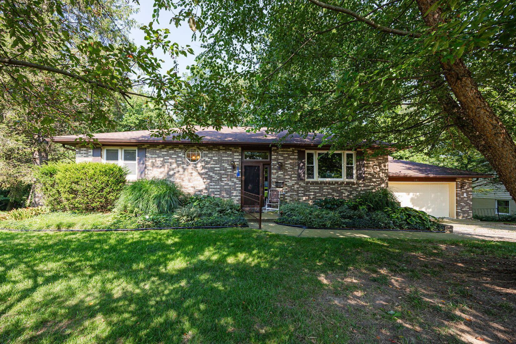 391 Lynwood Lane Property Photo 1