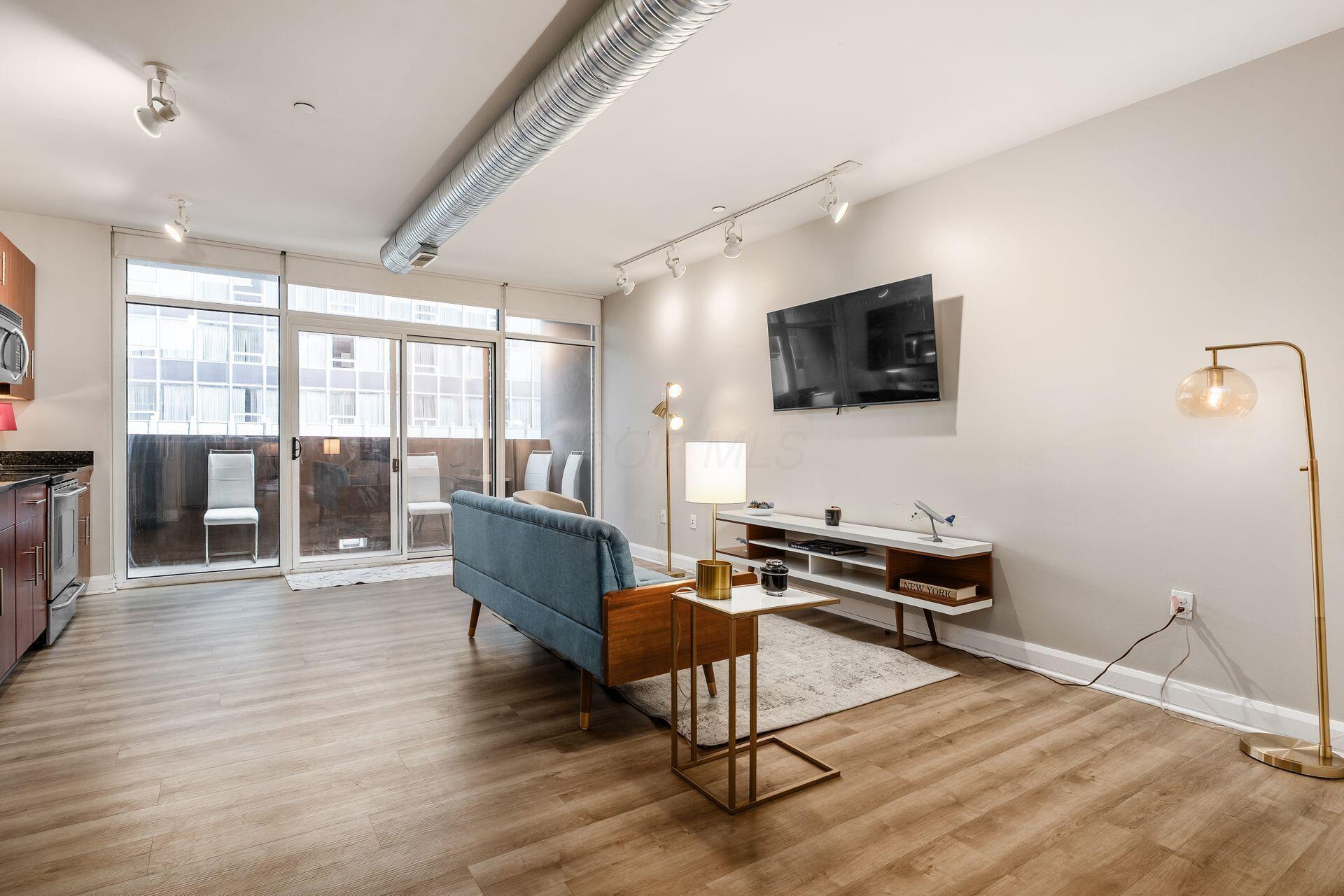 100 E Gay Street, 501 Property Photo 2