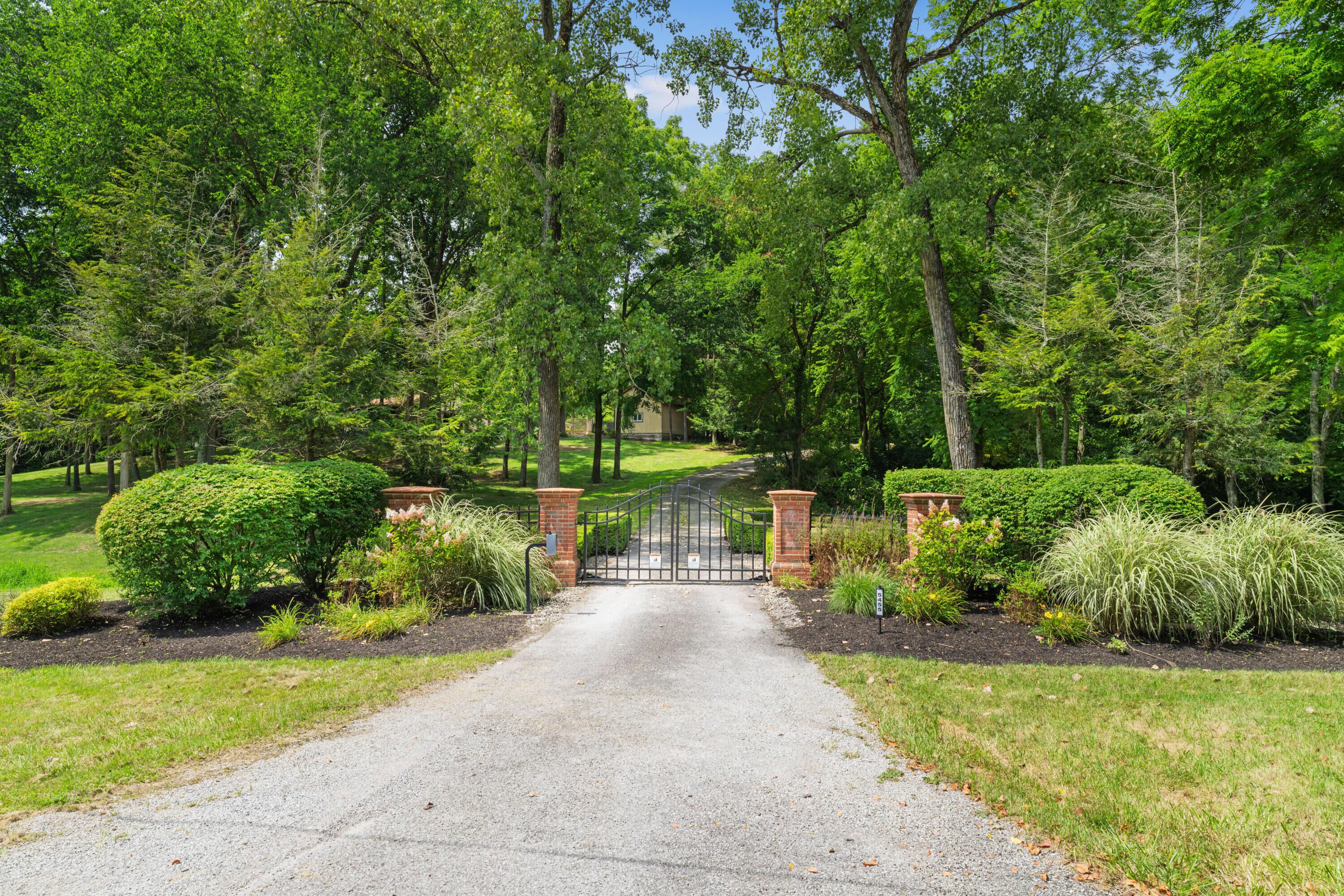 5455 Plantation Road Property Photo 1