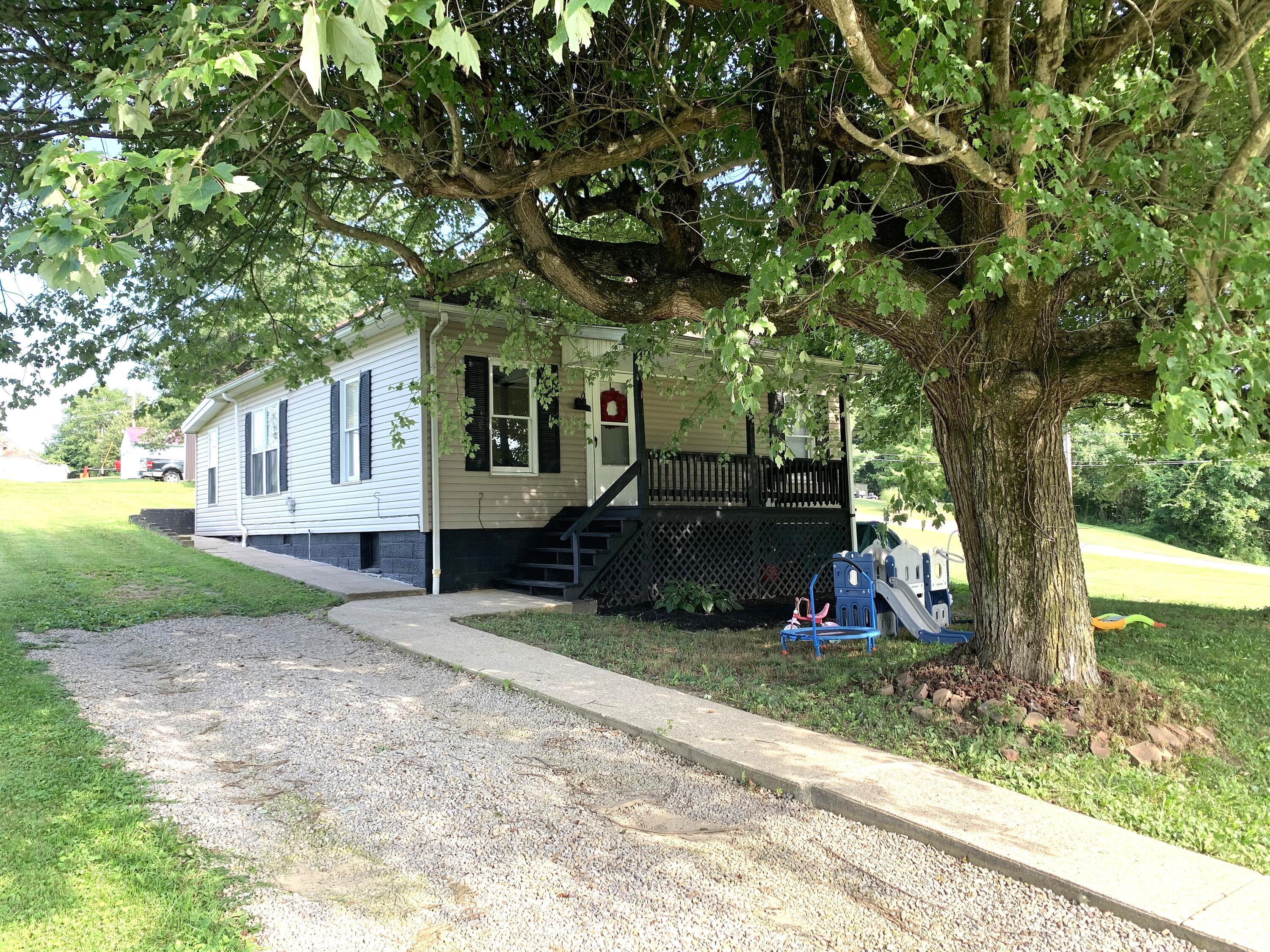 210 Academy Street Property Photo 1