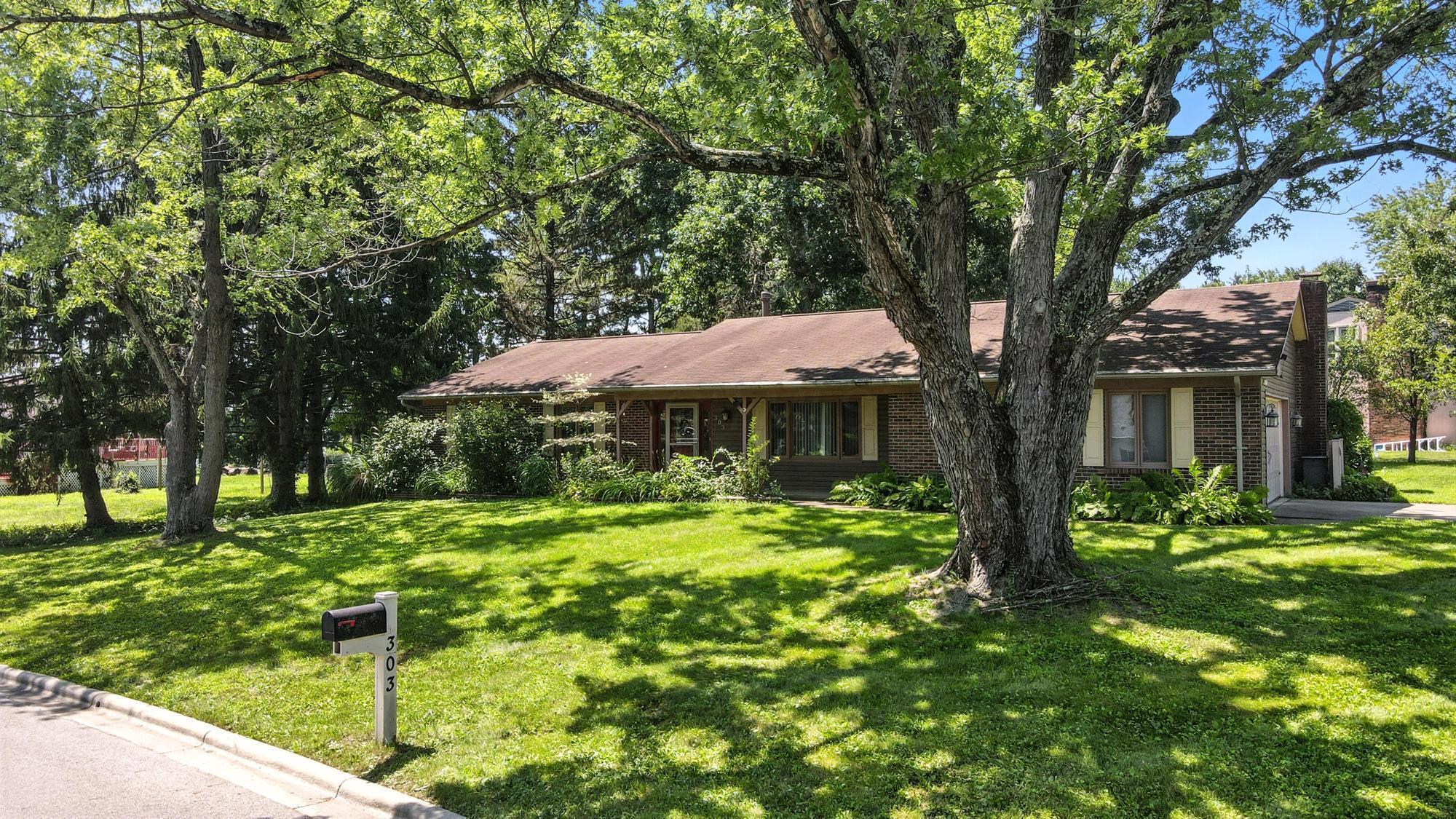 303 Pickering Drive Property Photo 1