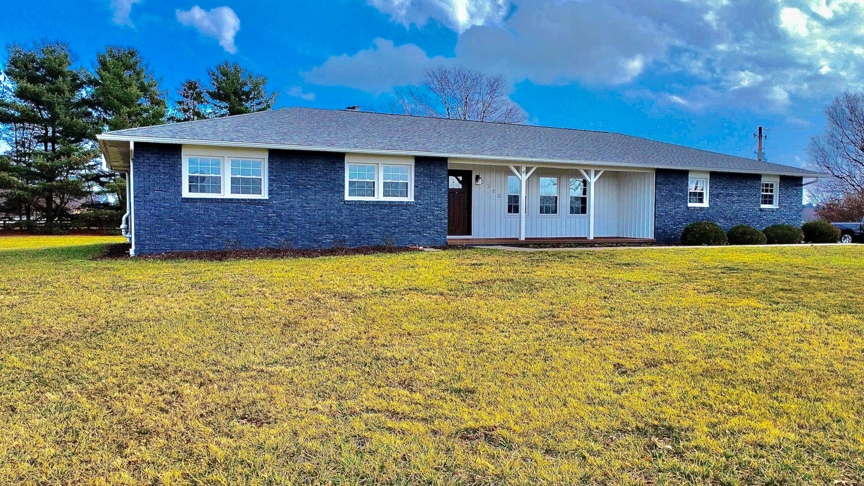 3380 Tschopp Road Ne Property Photo 1