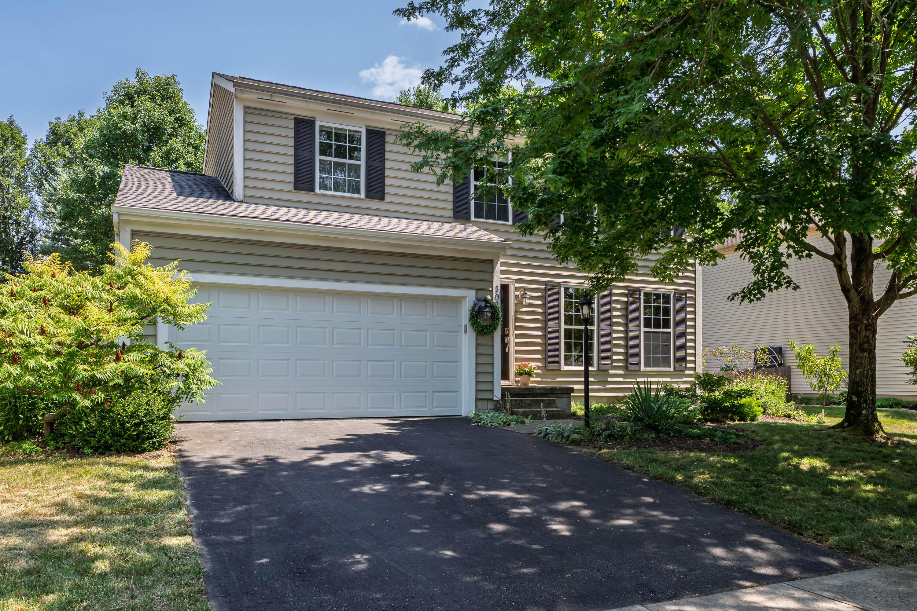 302 Streamwater Court Property Photo 1