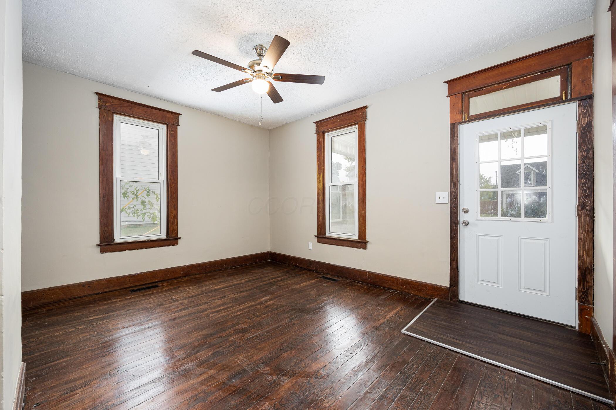 128 W Corwin Street Property Photo 2