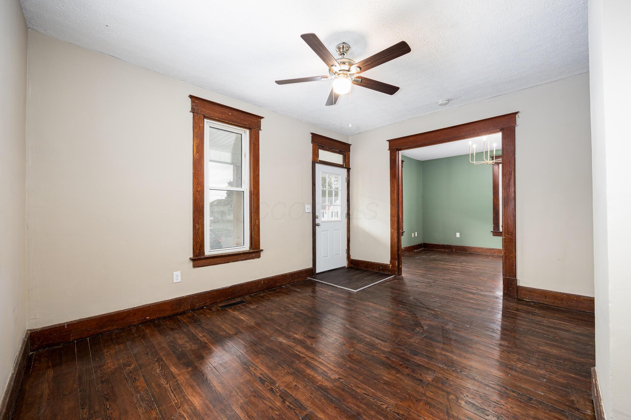 128 W Corwin Street Property Photo 3
