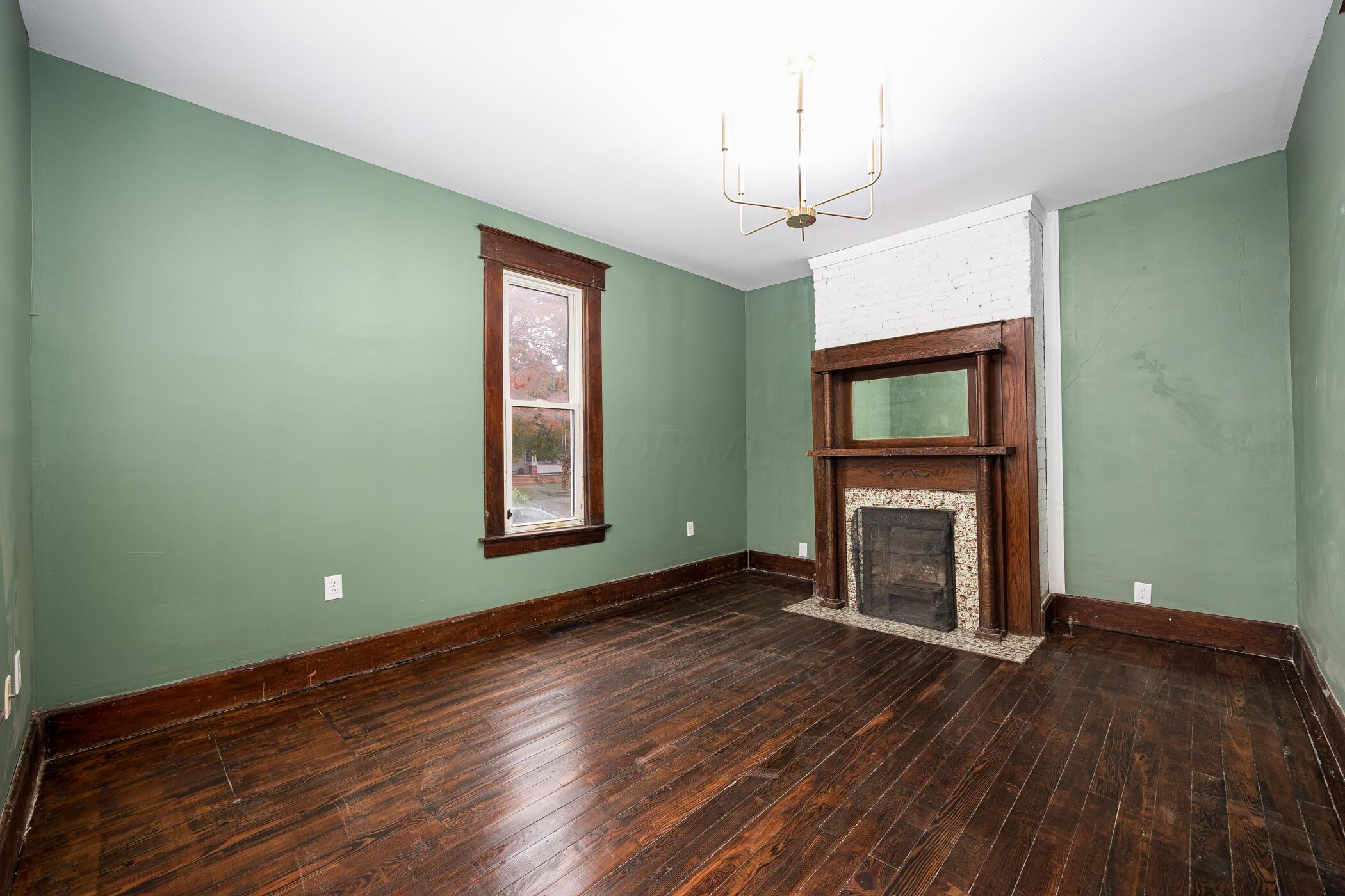 128 W Corwin Street Property Photo 6